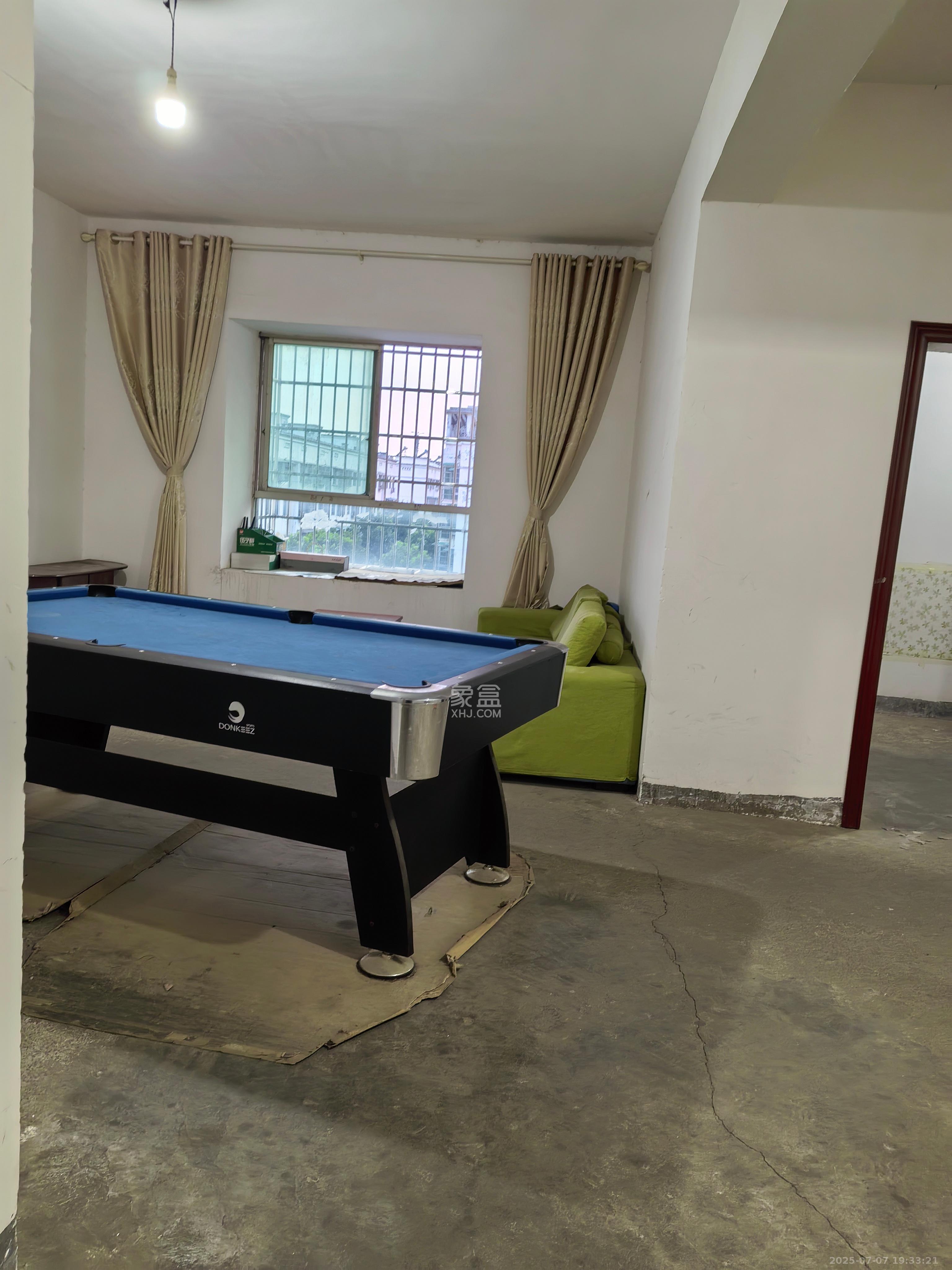 中南汽车世界 3室2厅1卫 1000.0元/月 中南汽车世界 3室2厅1卫 1000.0元/月室内图