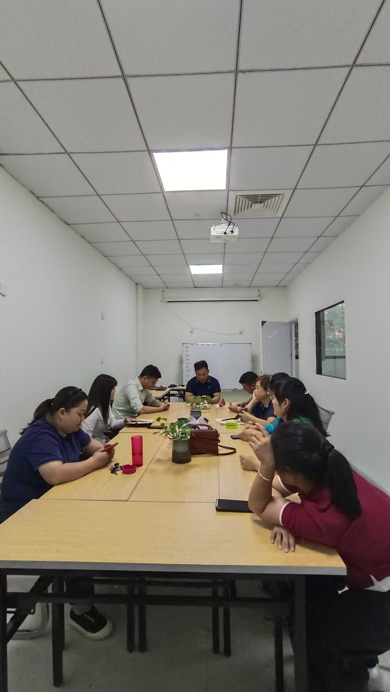 碧桂园豪园-二期 1室1厅1卫 1000.0元/月 碧桂园豪园-二期 1室1厅1卫 1000.0元/月室内图