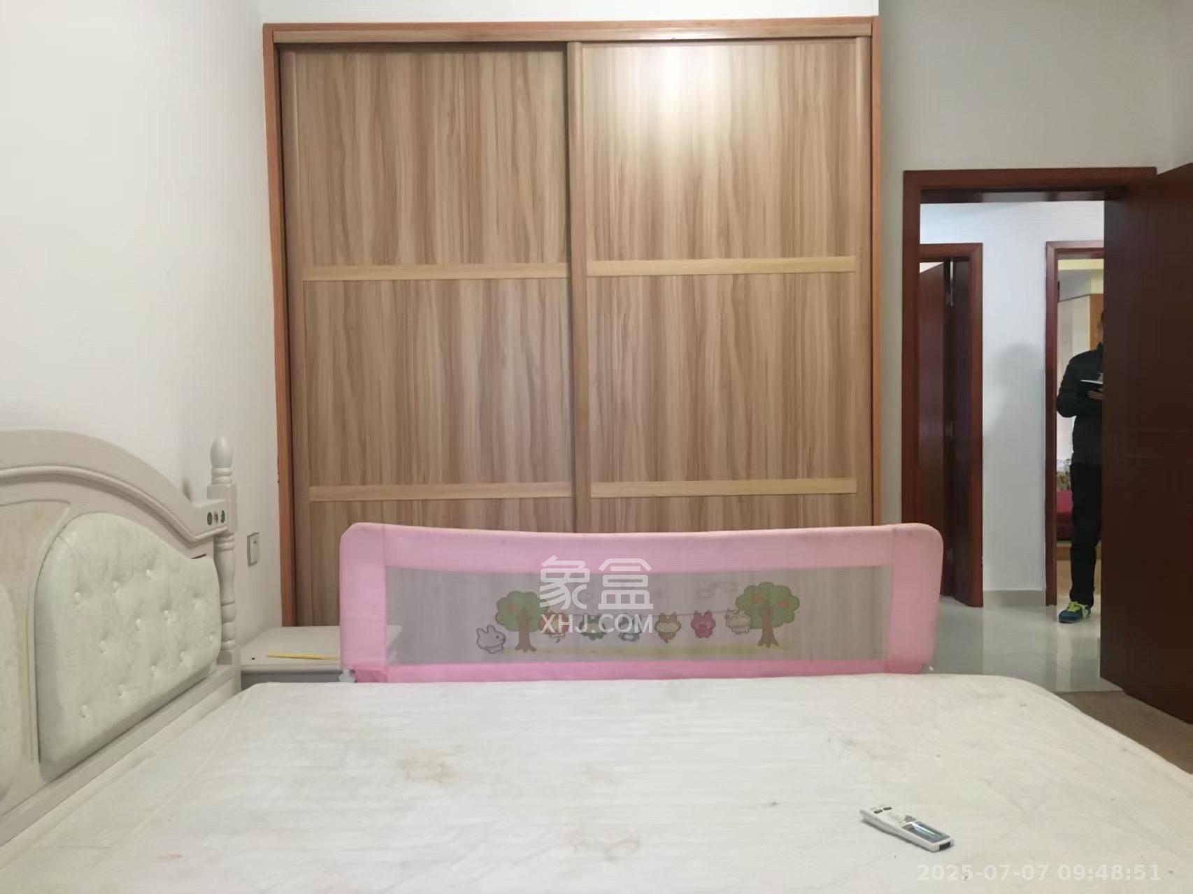 保利麓谷林语D区  3室2厅1卫   2500.00元/月室内图
