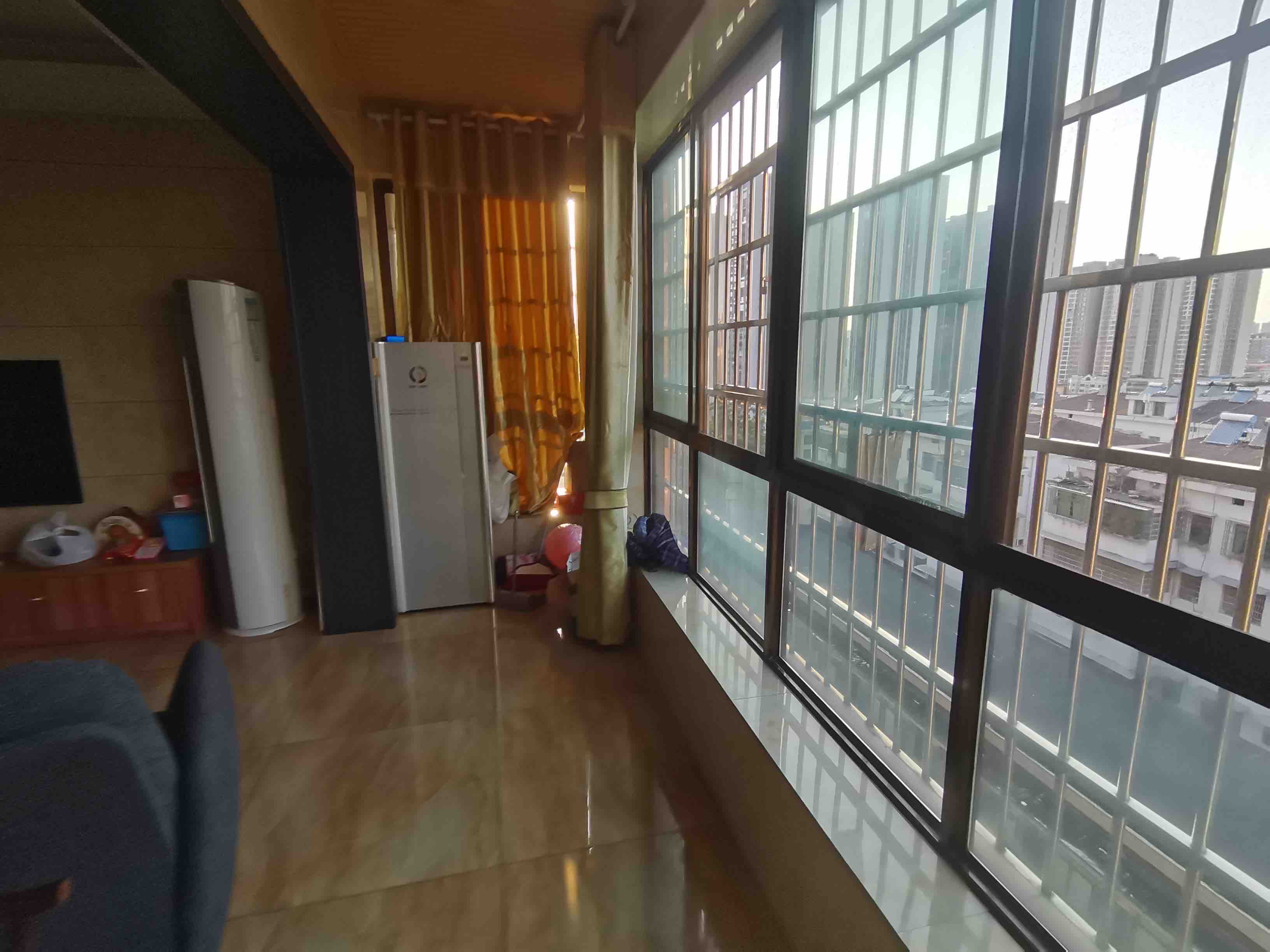 翰林苑 4室2厅2卫 1800.0元/月 翰林苑 4室2厅2卫 1800.0元/月室内图