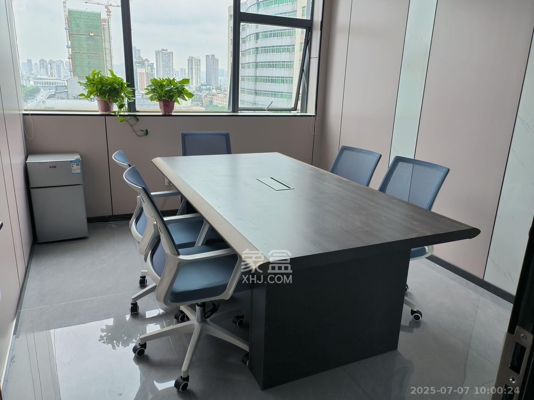 湘域中央 1室1厅1卫 7500.0元/月 湘域中央 1室1厅1卫 7500.0元/月室内图