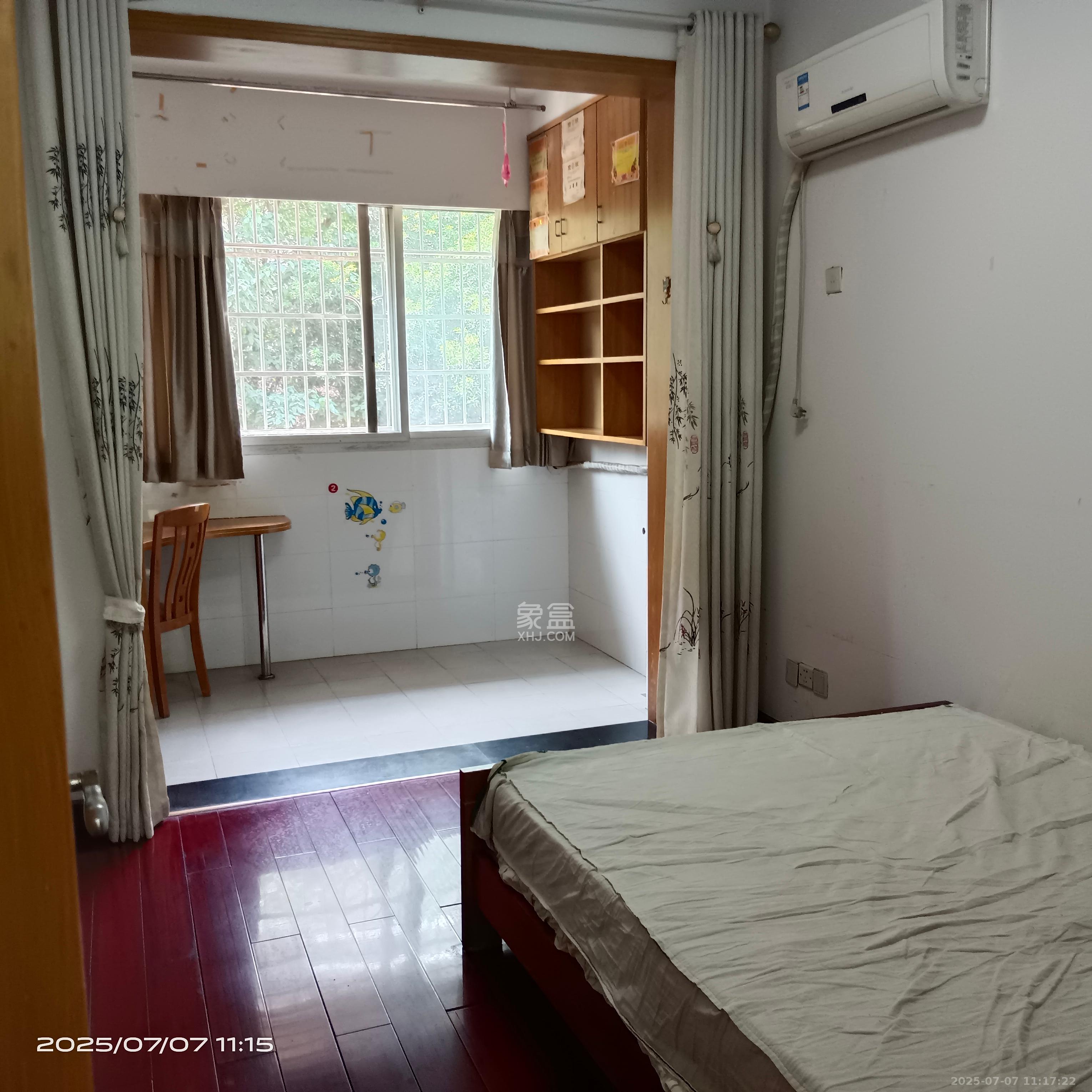 教师新村  3室1厅1卫    2400.0元/月 教师新村  3室1厅1卫    2400.0元/月室内图