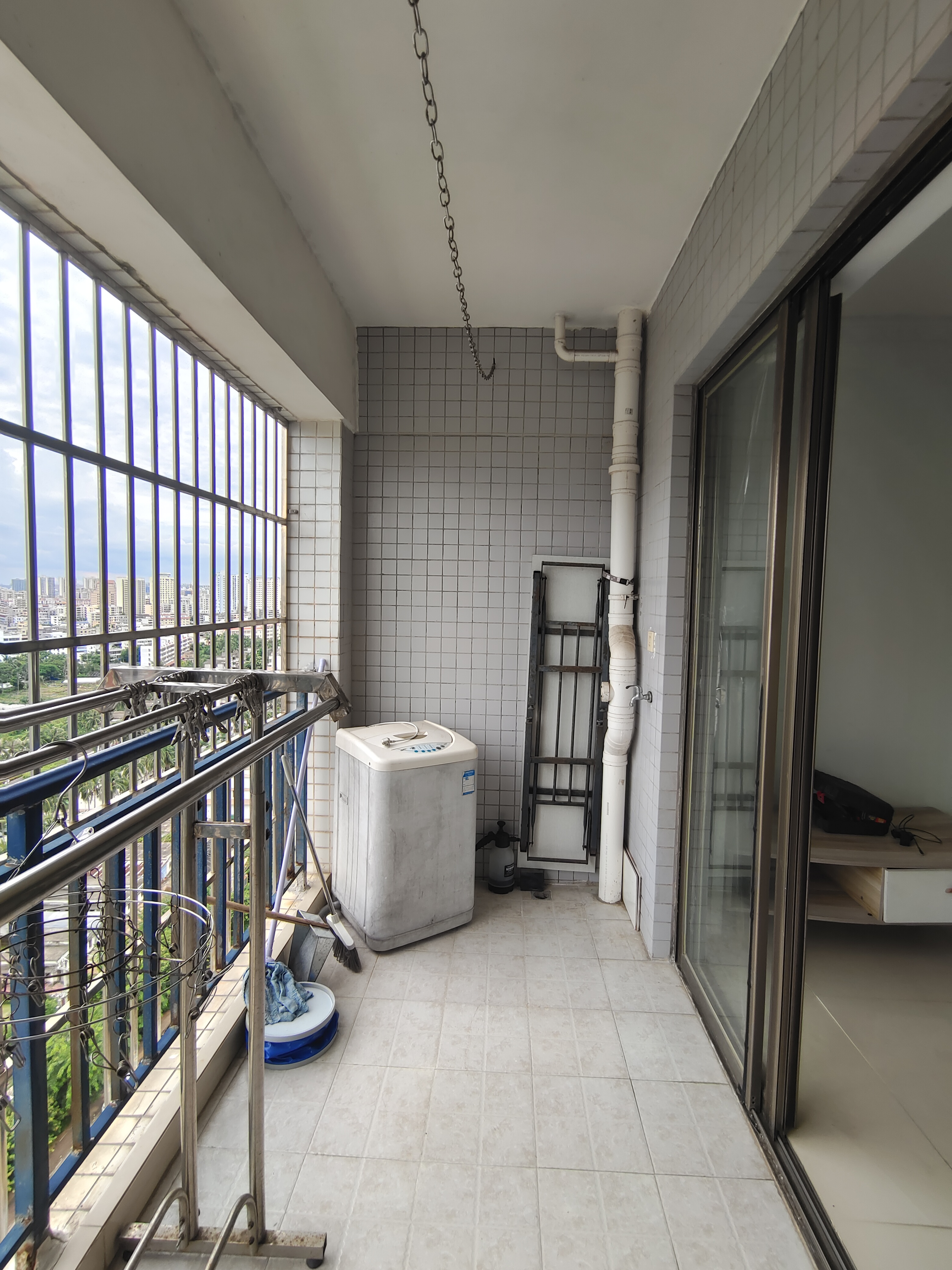 夏瑶花苑 2室2厅1卫 2500.0元/月 夏瑶花苑 2室2厅1卫 2500.0元/月室内图