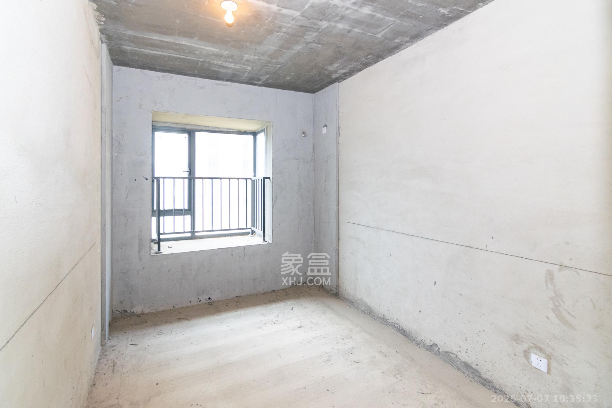 澳海谷山府 4室2厅2卫 100.0万 澳海谷山府 4室2厅2卫 100.0万卧室