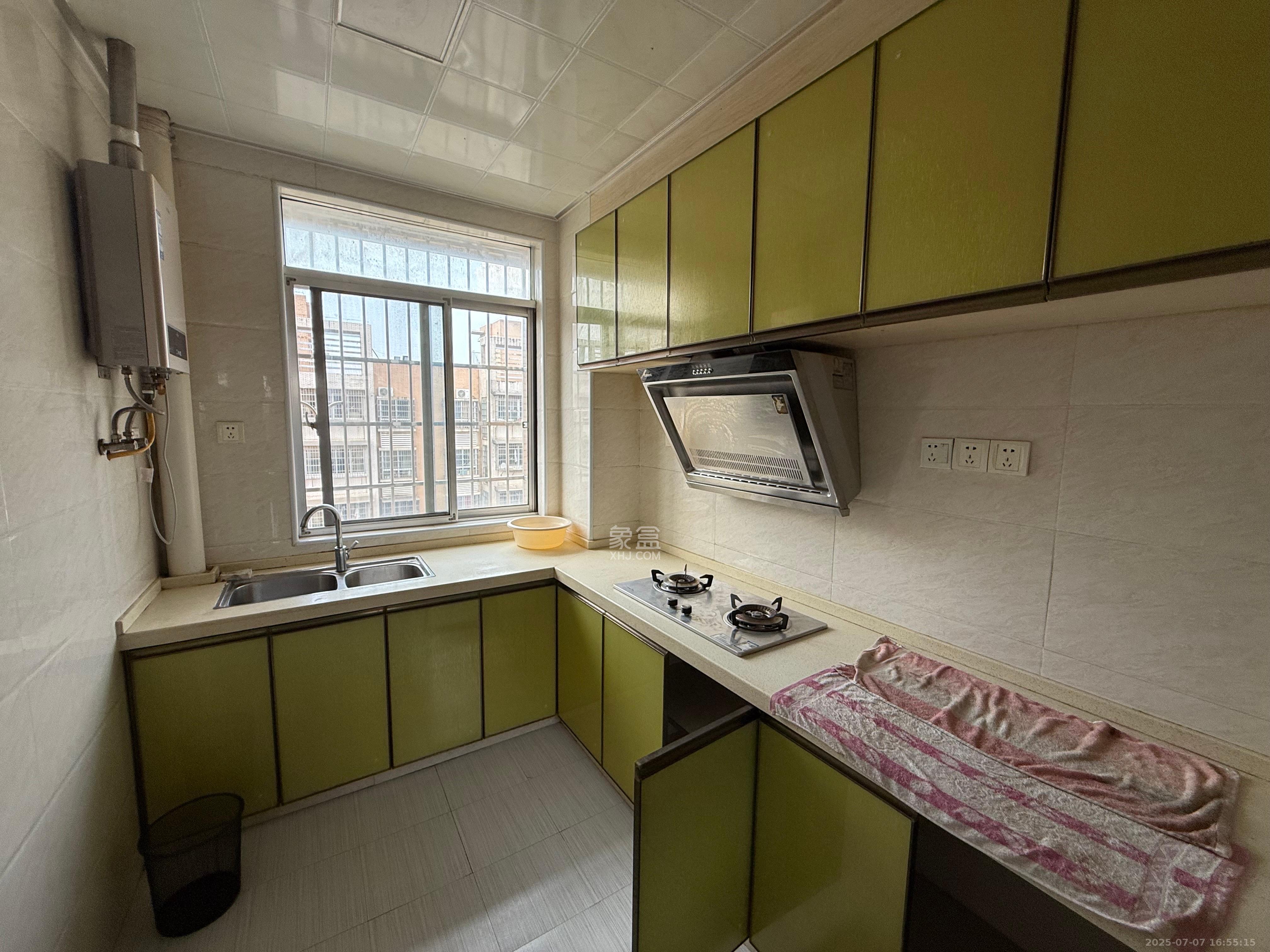 先锋新宇 2室2厅1卫 1800.0元/月 先锋新宇 2室2厅1卫 1800.0元/月室内图