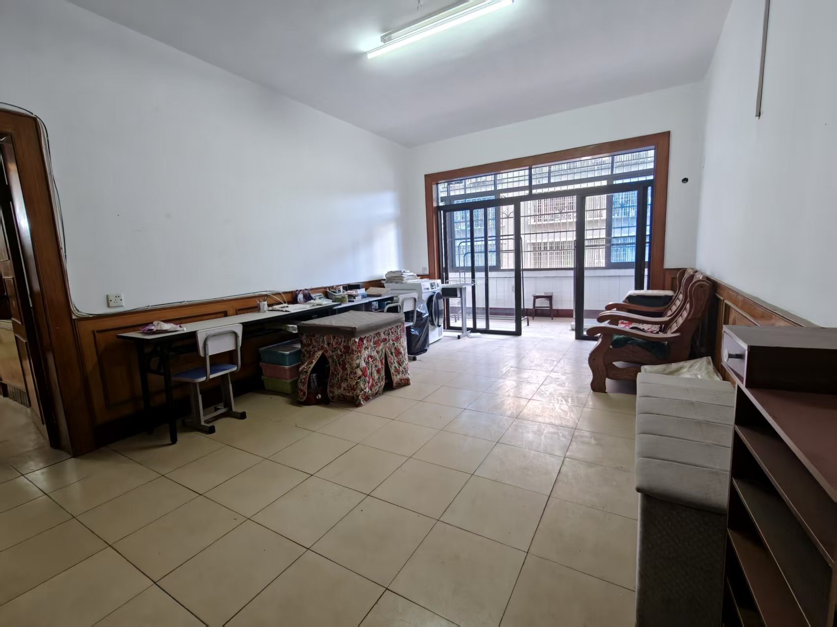 农业银行家属区 3室2厅1卫 700.0元/月 农业银行家属区 3室2厅1卫 700.0元/月室内图