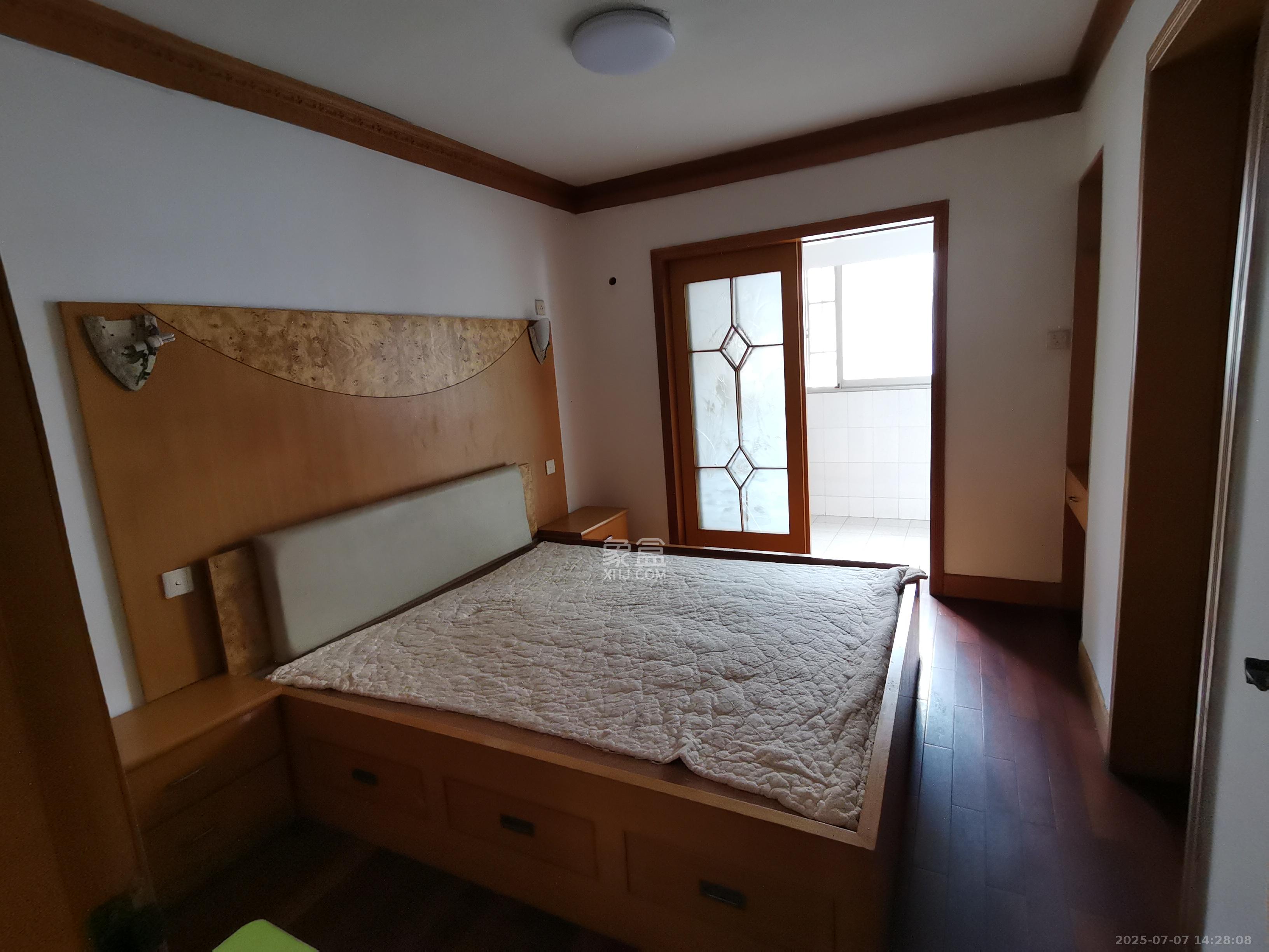 湘计花园  3室2厅1卫   2200.00元/月室内图