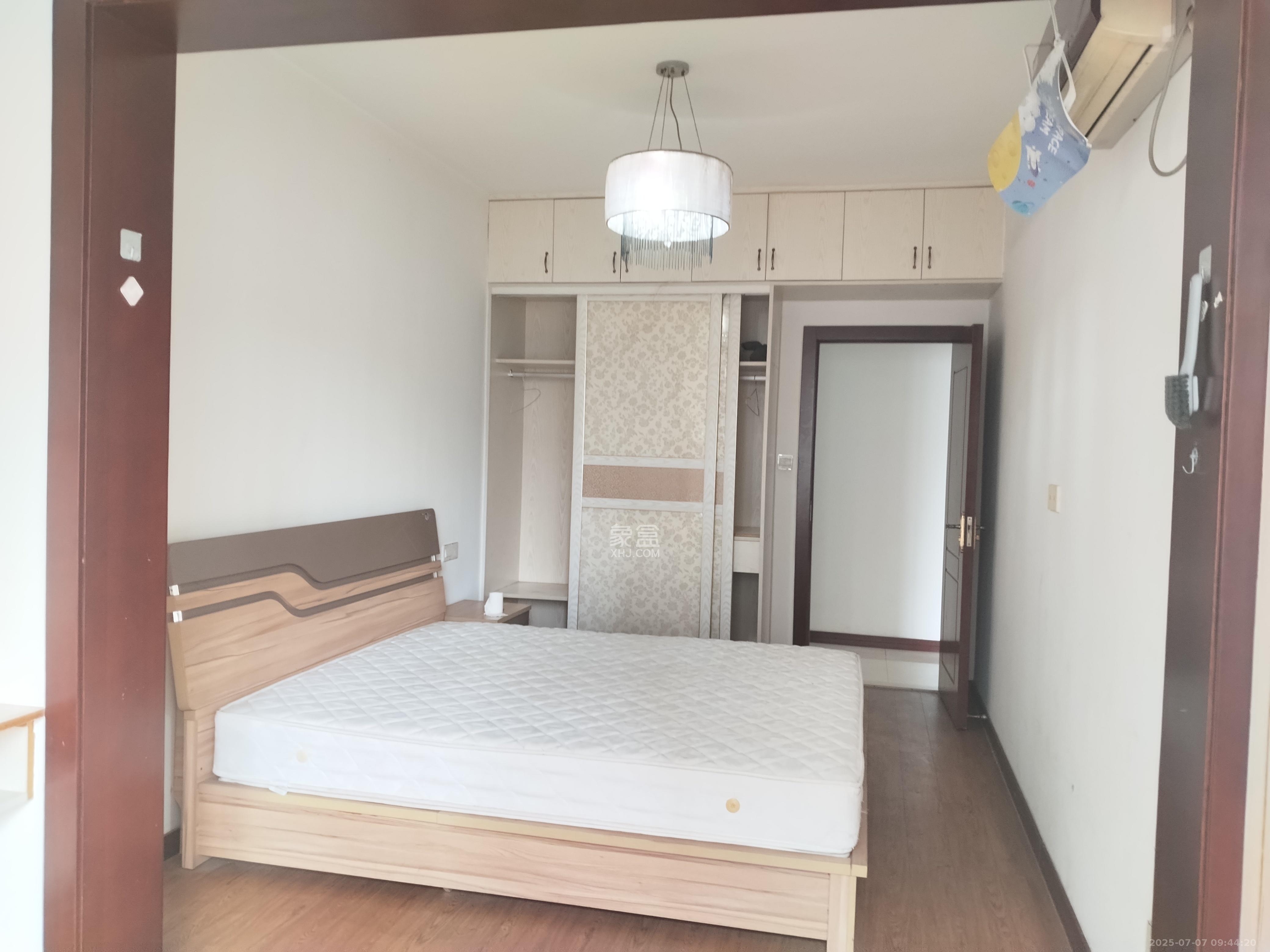 万象新天  4室2厅1卫    2600.0元/月 万象新天  4室2厅1卫    2600.0元/月室内图