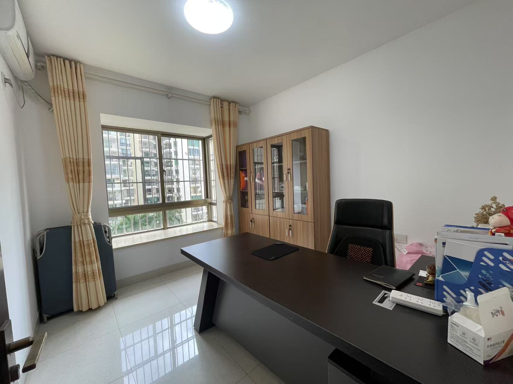 现代花园三期 4室2厅2卫 197.0万 现代花园三期 4室2厅2卫 197.0万室内图