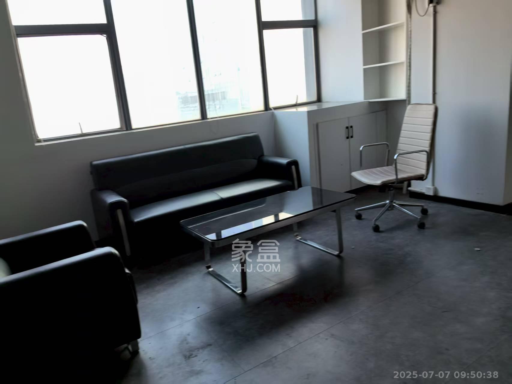 湘域中央  1室1厅1卫    5100.0元/月 湘域中央  1室1厅1卫    5100.0元/月室内图