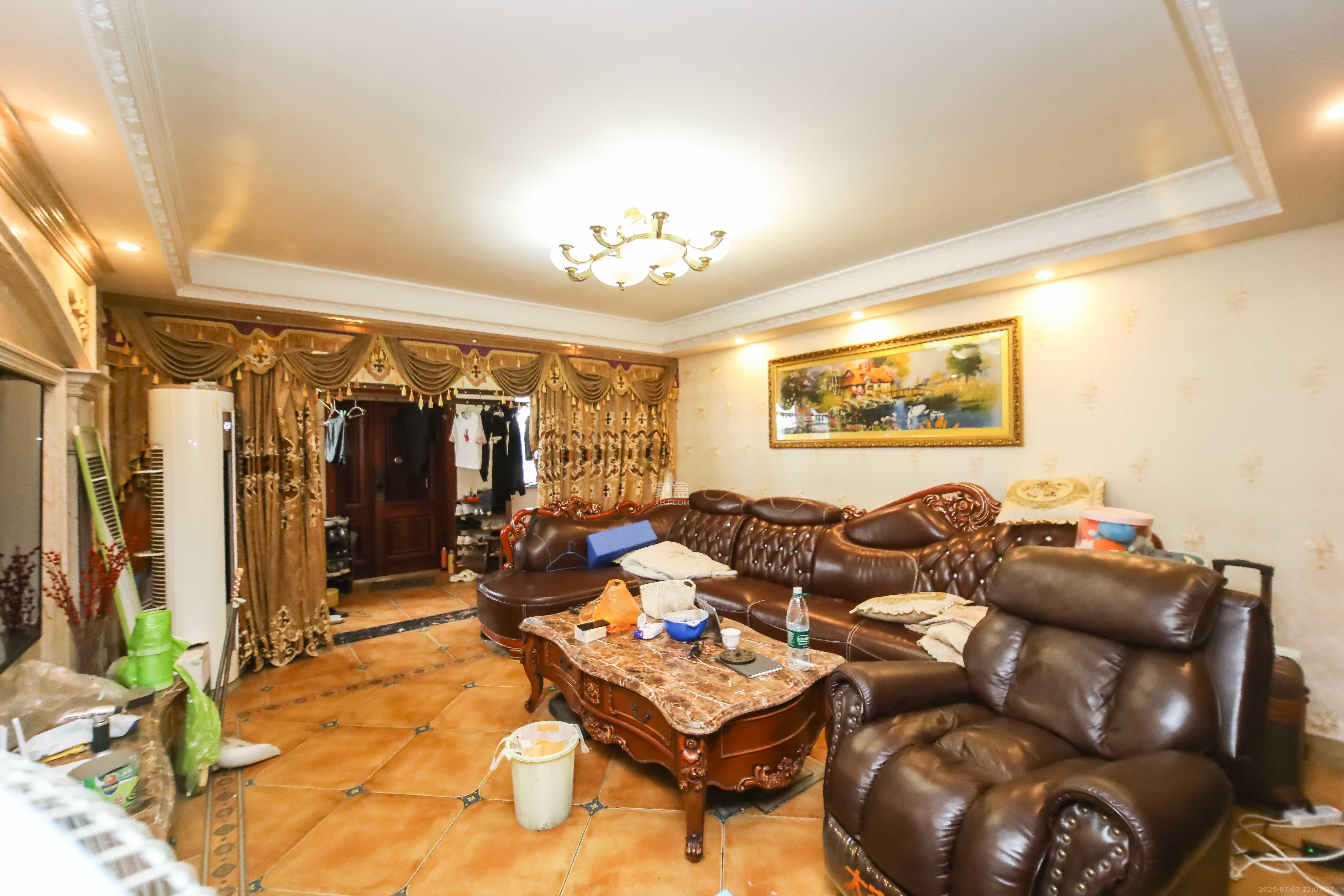 德政园  3室2厅2卫    89.8万 德政园  3室2厅2卫    89.8万客厅