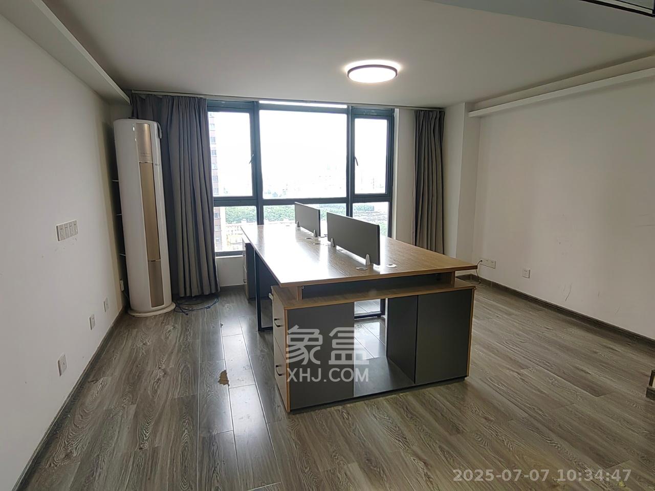 荣盛花语书苑 2室1厅1卫 2500.0元/月 荣盛花语书苑 2室1厅1卫 2500.0元/月室内图