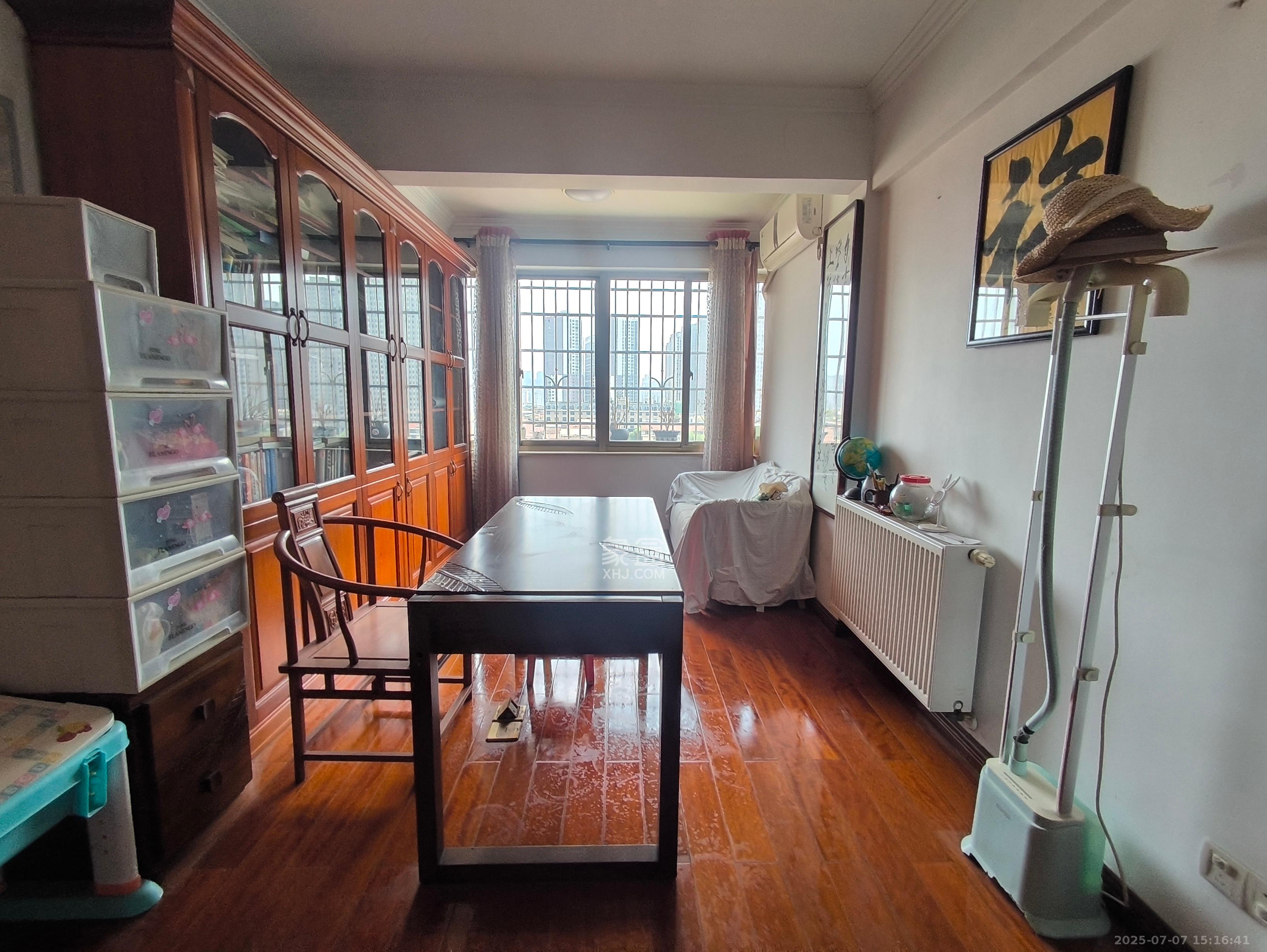 鸣沙苑总工会（市总工会宿舍）  4室2厅2卫   3800.00元/月室内图