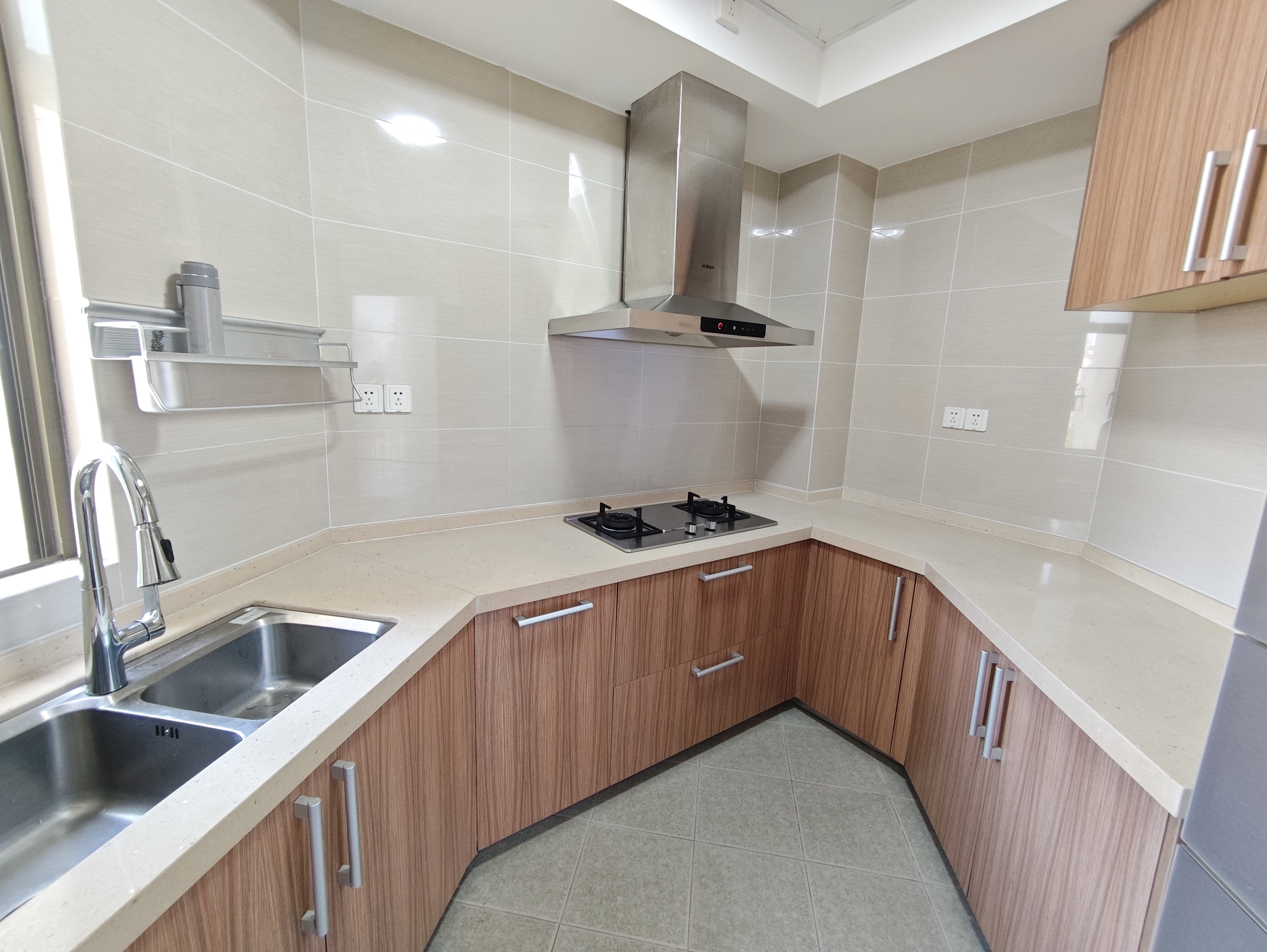 紫园A区  2室2厅1卫    3200.0元/月 紫园A区  2室2厅1卫    3200.0元/月室内图