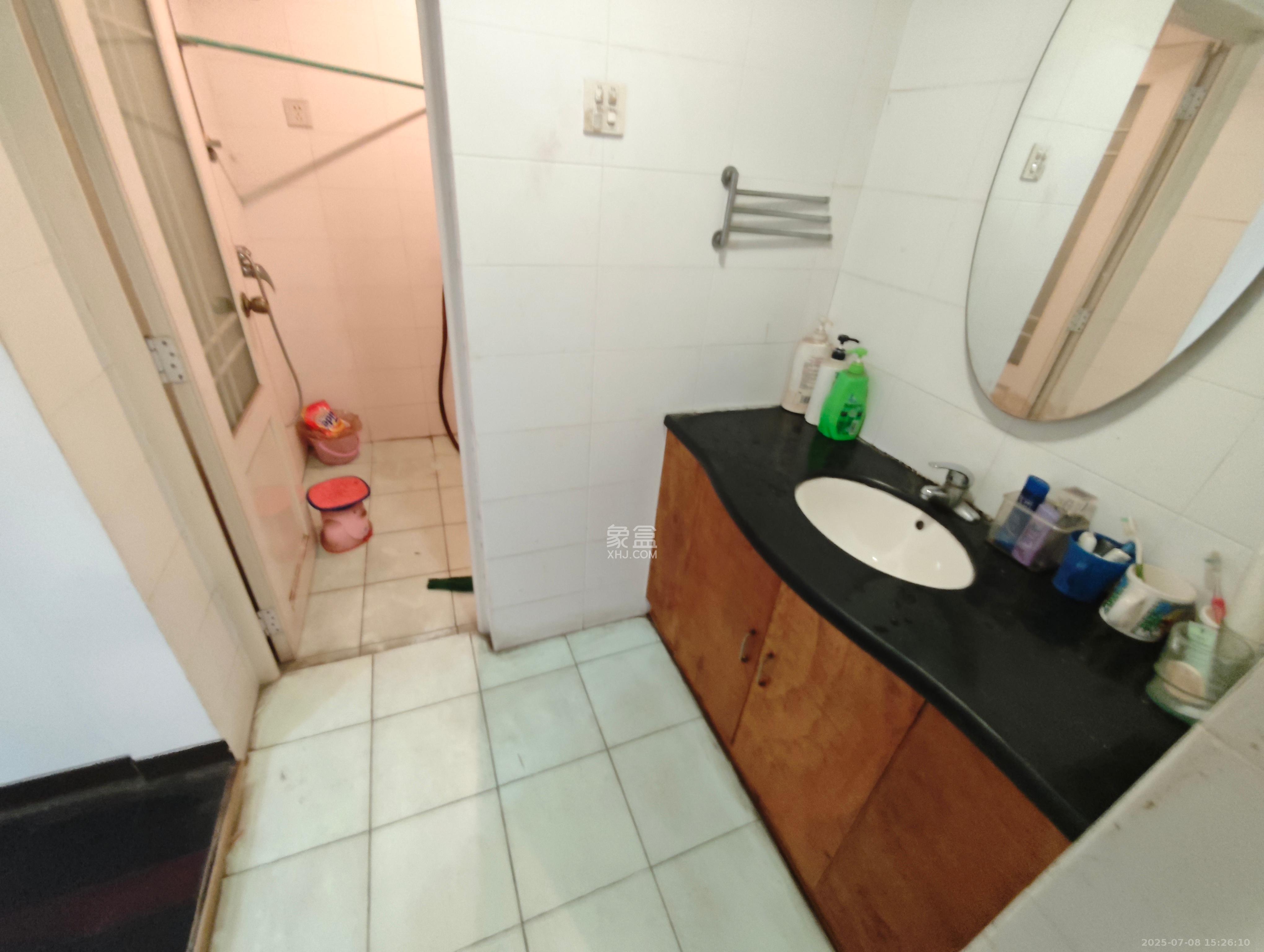 鑫溪大厦 2室1厅1卫 2200.0元/月 鑫溪大厦 2室1厅1卫 2200.0元/月室内图