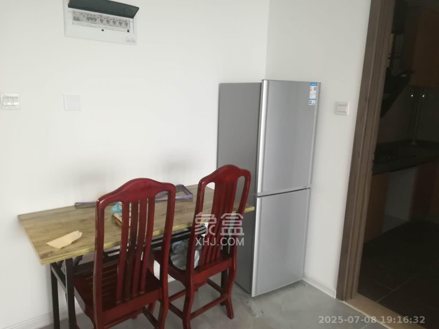 高峰领寓(CTEC高峰零部件交易中心) 2室2厅1卫 1750.0元/月 高峰领寓(CTEC高峰零部件交易中心) 2室2厅1卫 1750.0元/月室内图