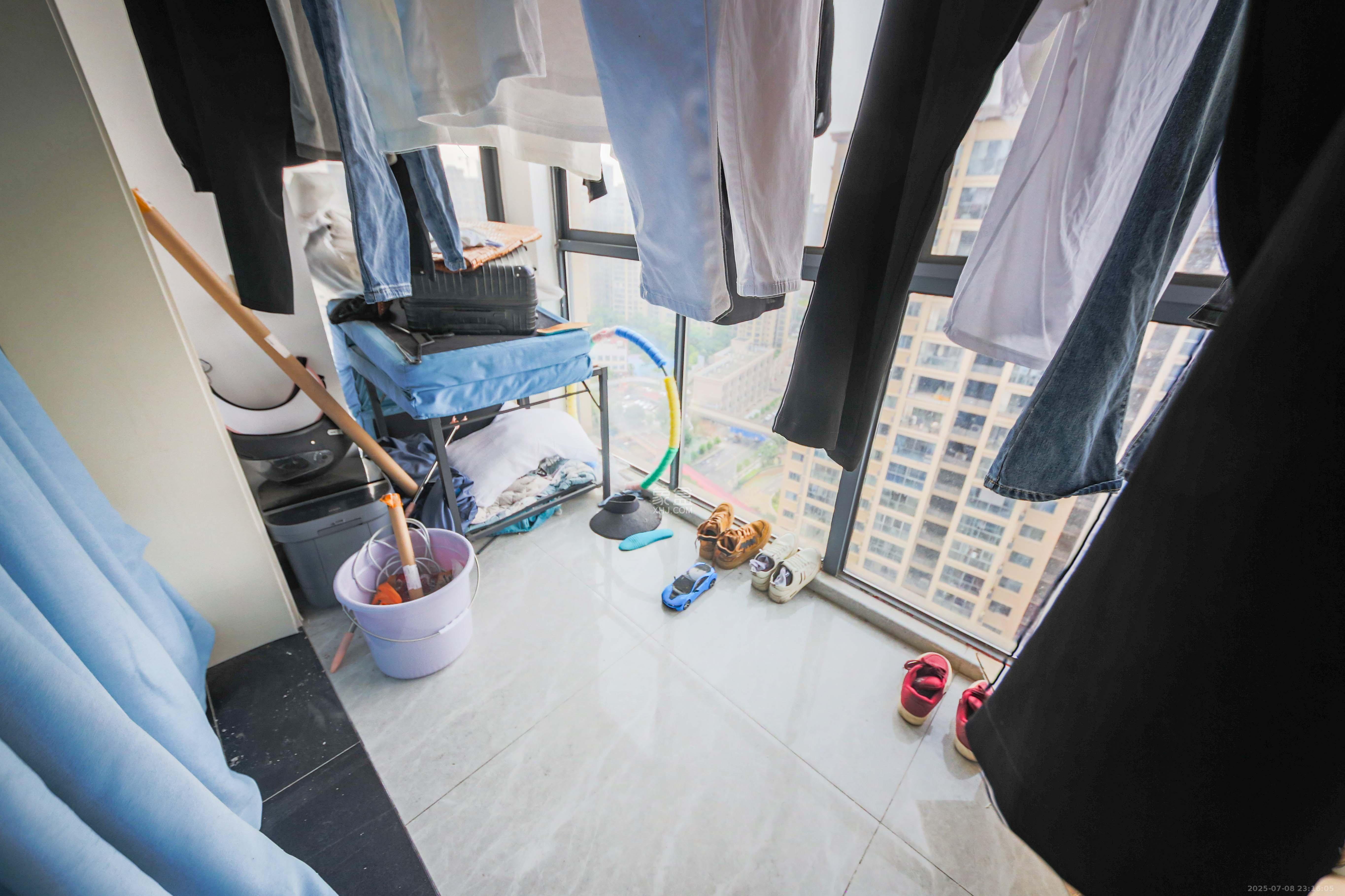 中南红领邦(红星嘉和苑)  3室2厅2卫    75.0万 中南红领邦(红星嘉和苑)  3室2厅2卫    75.0万阳台