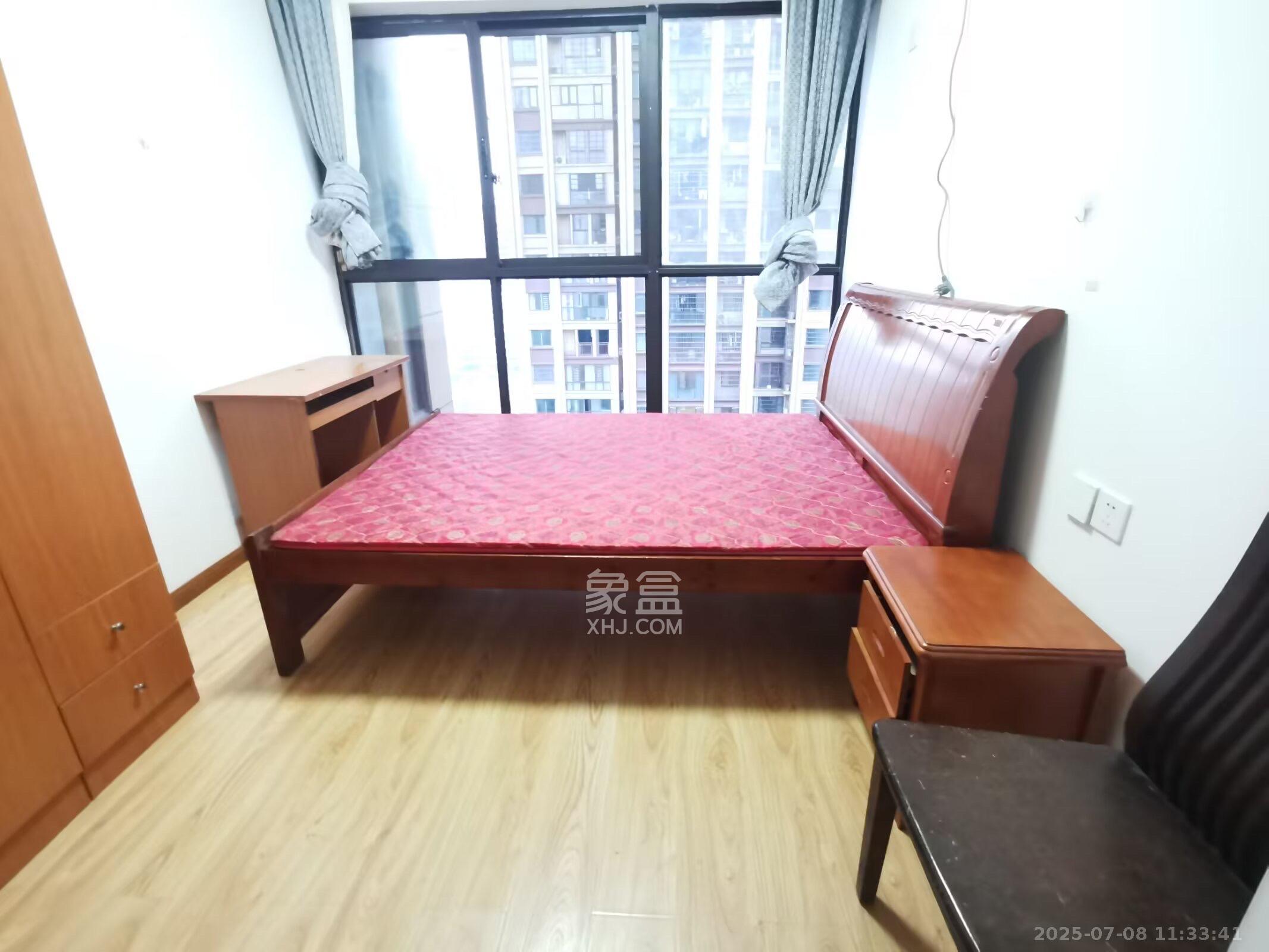 东方美地  4室2厅1卫   2900.00元/月室内图