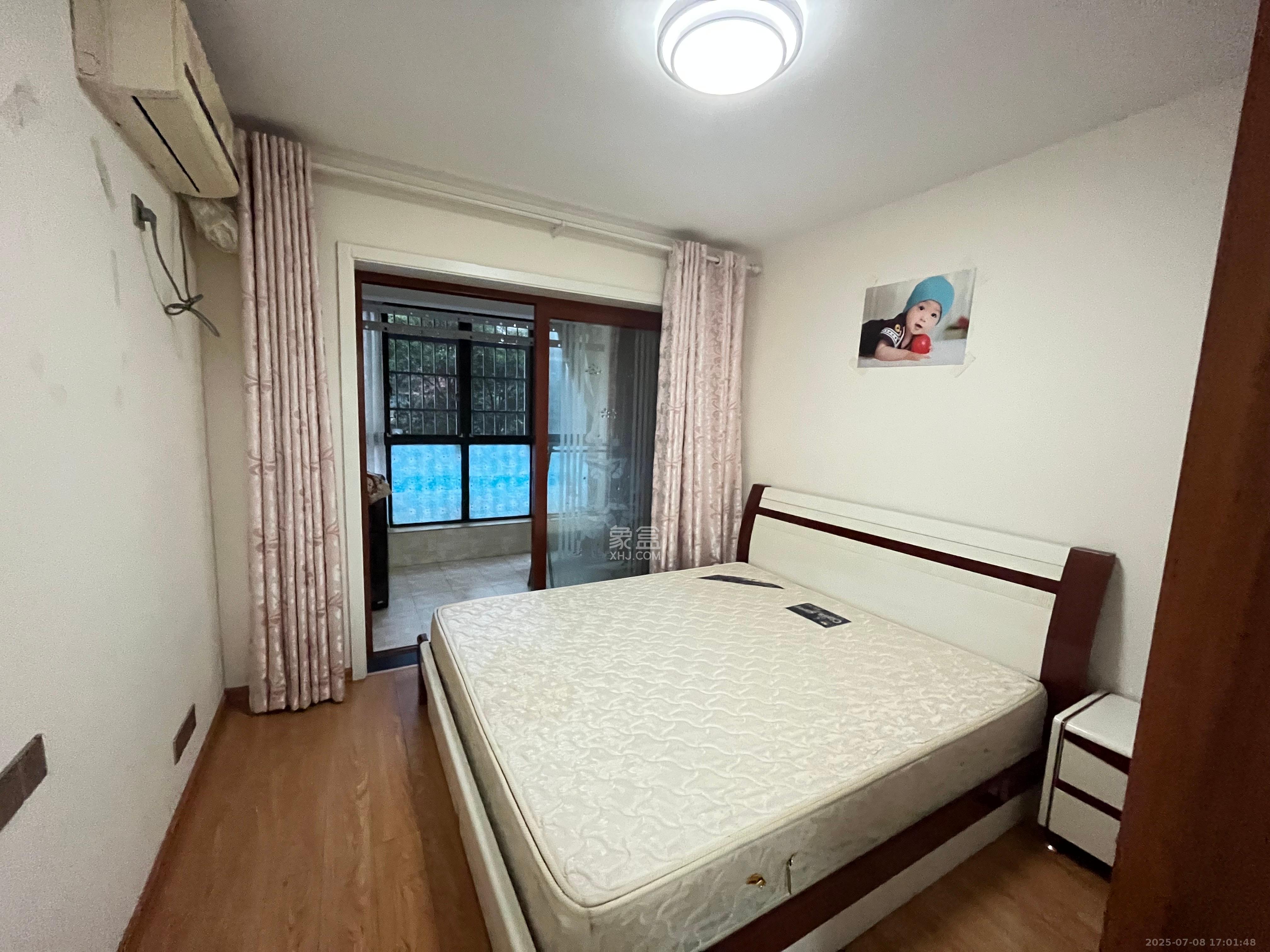 东玺门  2室1厅1卫   2400.00元/月室内图