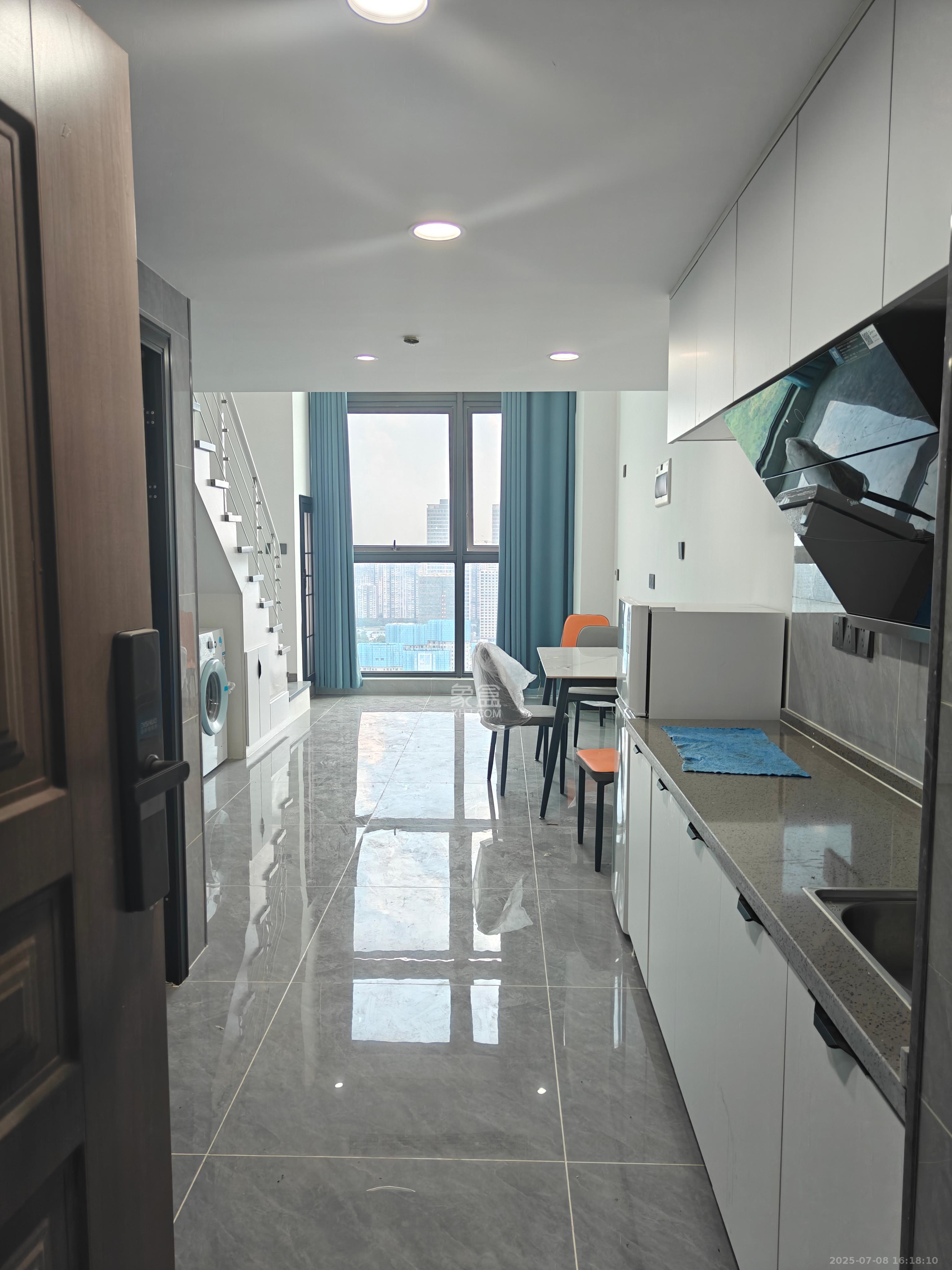 绿地商务广场 1室1厅1卫 1900.0元/月 绿地商务广场 1室1厅1卫 1900.0元/月室内图