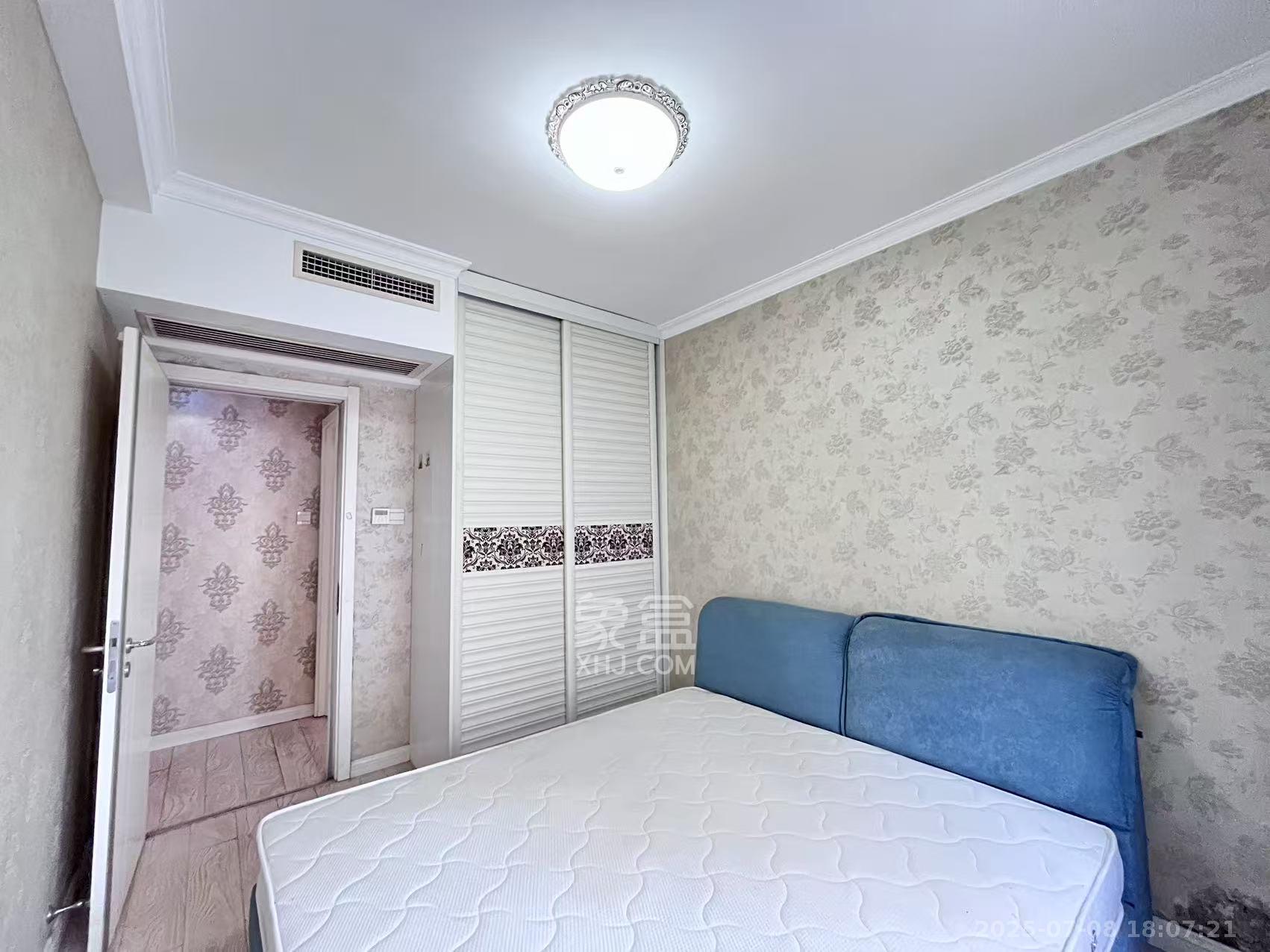 达美D6区 4室2厅2卫 3300.0元/月 达美D6区 4室2厅2卫 3300.0元/月室内图