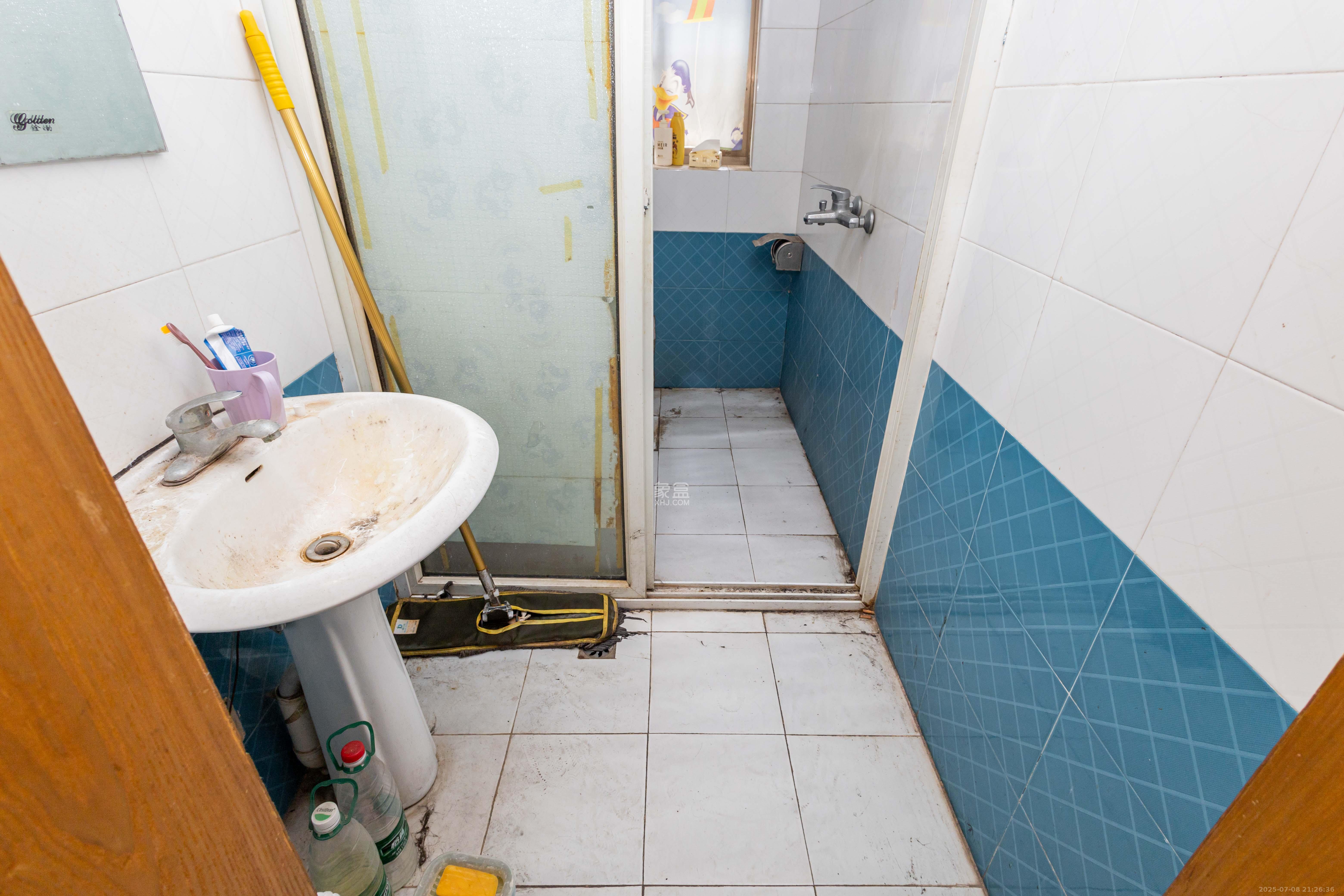 圣力华苑 5室0厅0卫 65.0万 圣力华苑 5室0厅0卫 65.0万卫生间