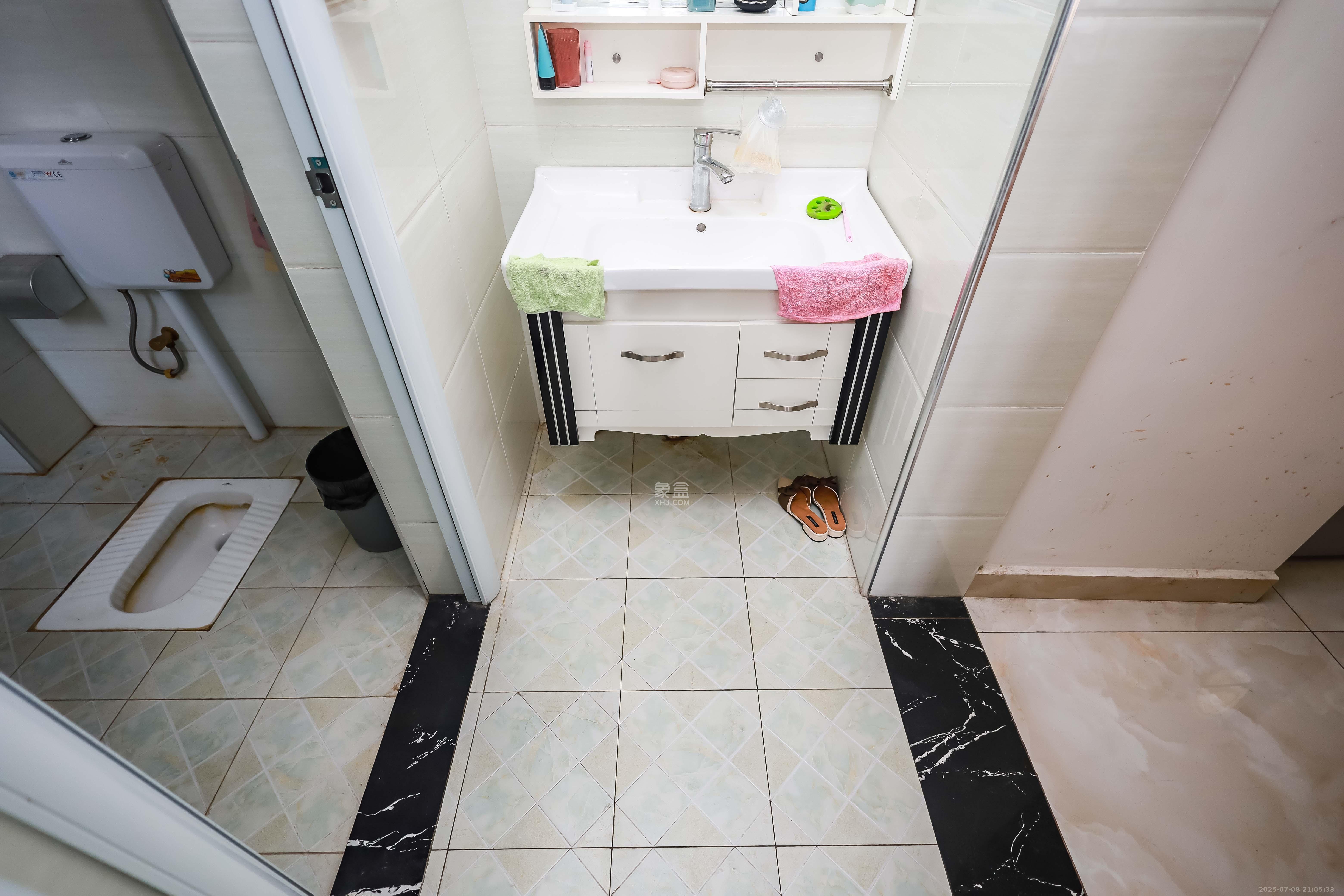 盛景谷山里 2室2厅1卫 75.0万 盛景谷山里 2室2厅1卫 75.0万卫生间