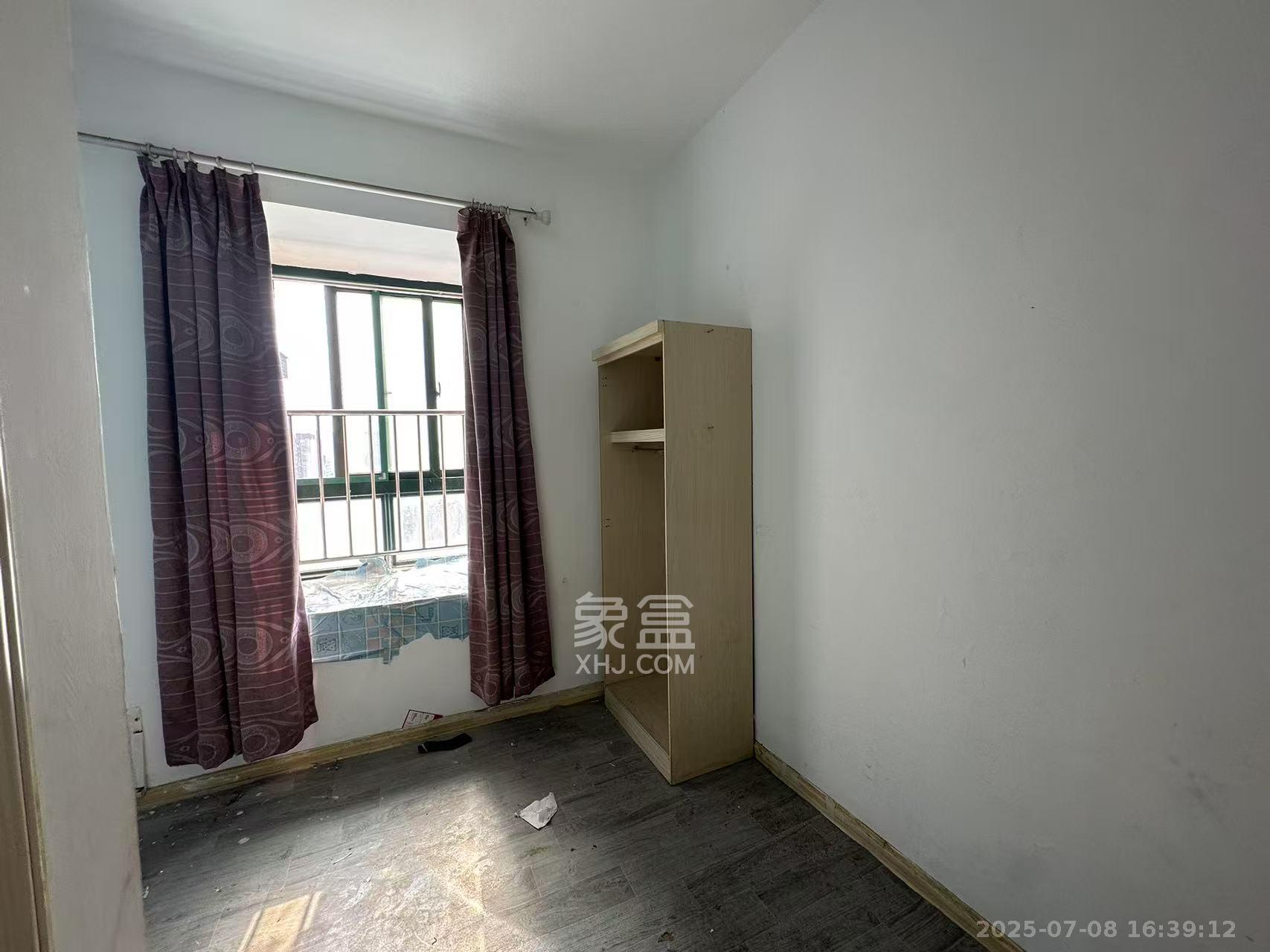 东玺门  3室2厅1卫   2300.00元/月室内图
