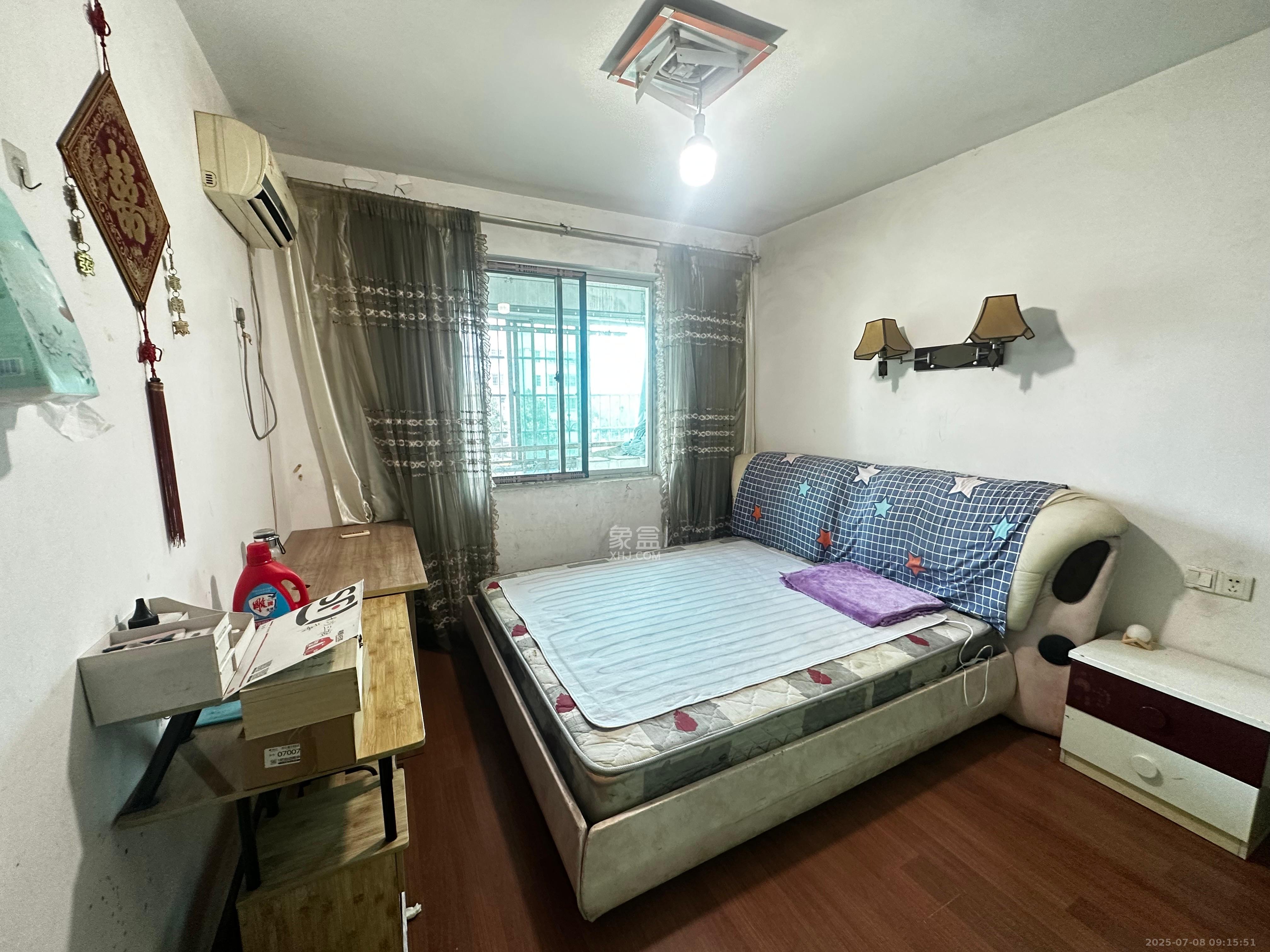 中南汽车世界 3室2厅1卫 1300.0元/月 中南汽车世界 3室2厅1卫 1300.0元/月室内图