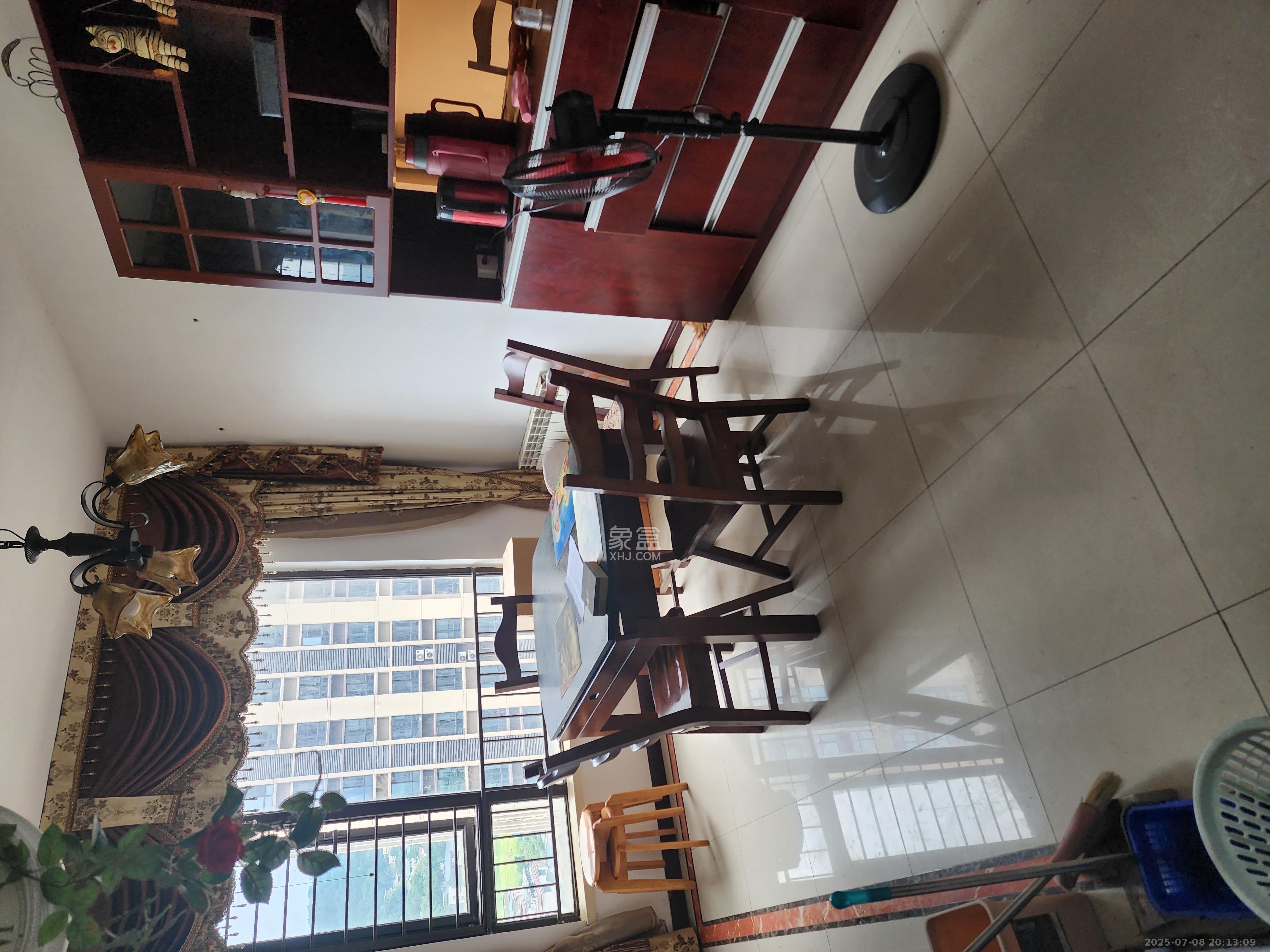 中海国际二期 4室2厅2卫 2500.0元/月 中海国际二期 4室2厅2卫 2500.0元/月室内图