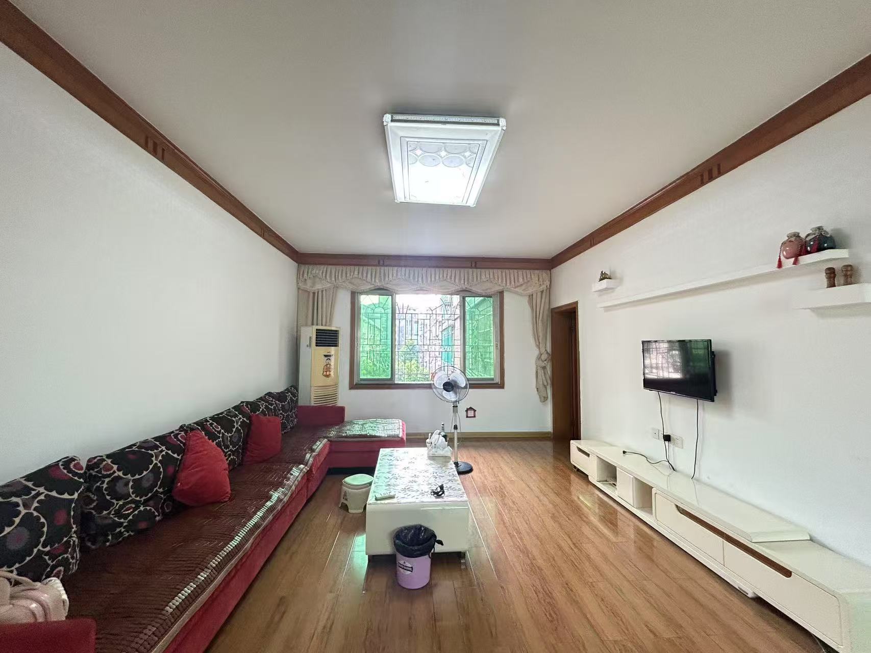 桃花仑办事处铁铺岭居委会 3室2厅2卫 1200.0元/月 桃花仑办事处铁铺岭居委会 3室2厅2卫 1200.0元/月室内图