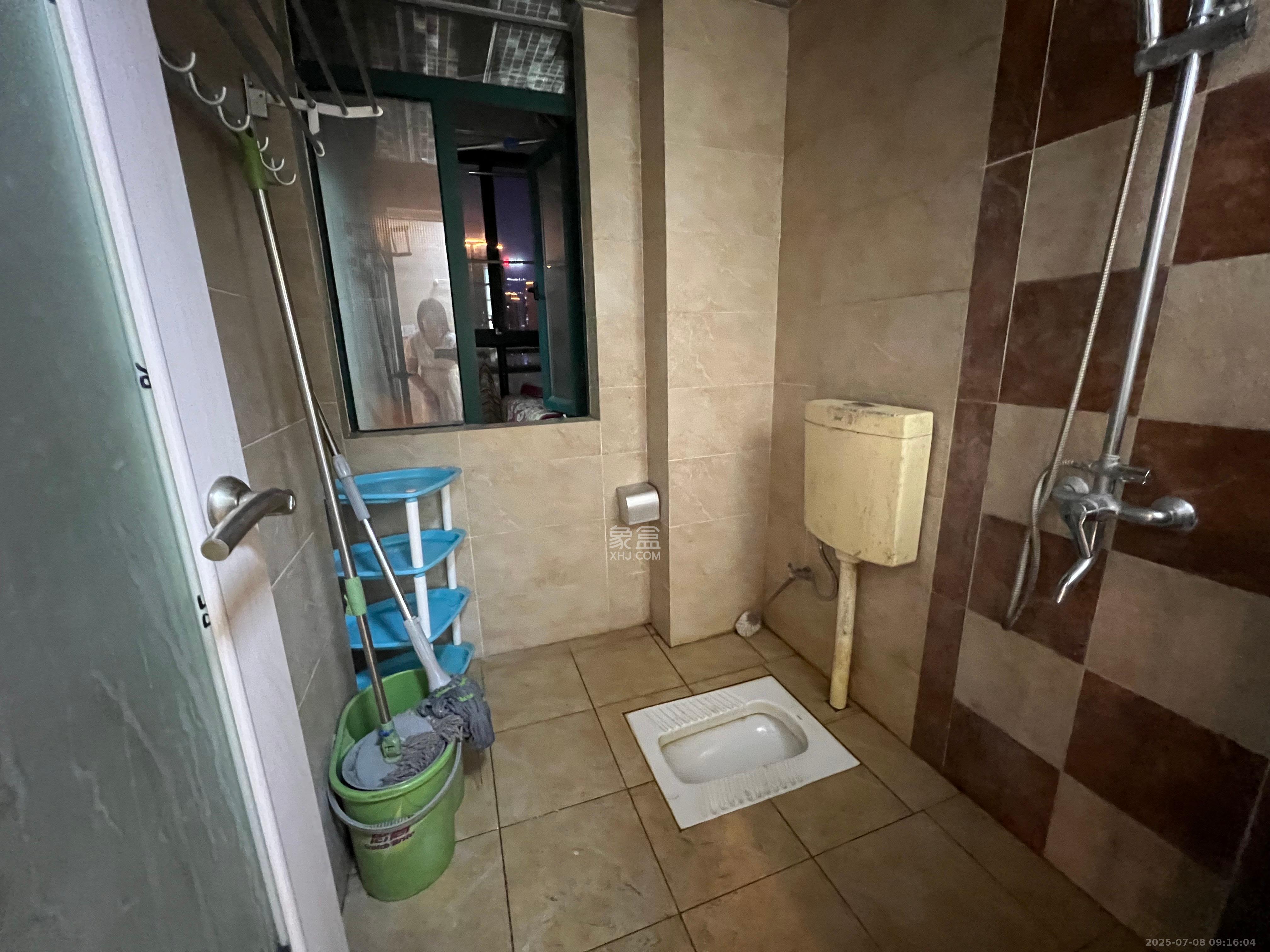 滨江金座 3室2厅1卫 3000.0元/月 滨江金座 3室2厅1卫 3000.0元/月室内图