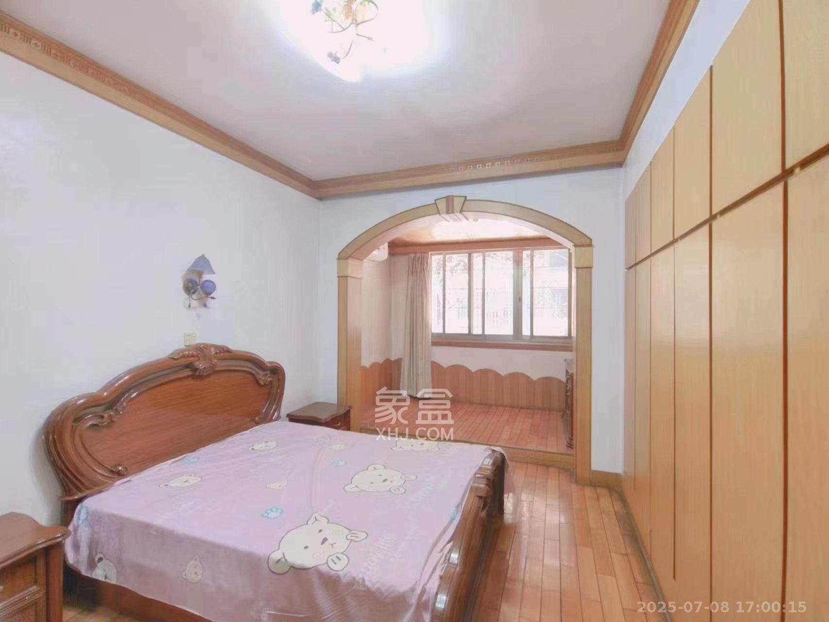 湘农桥社区  3室2厅1卫    2800.0元/月室内图