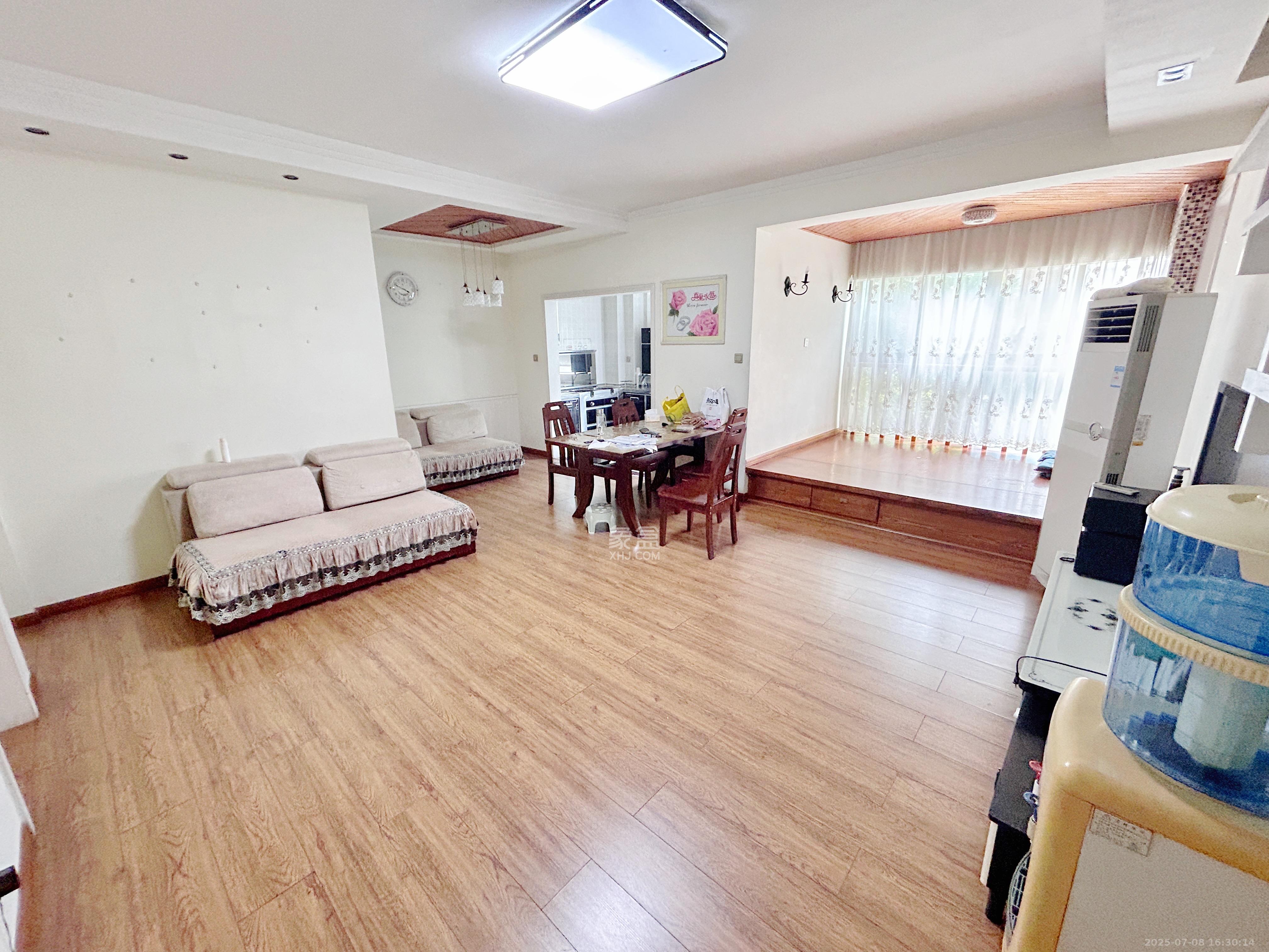 中城丽景香山园  3室2厅1卫   3400.00元/月室内图