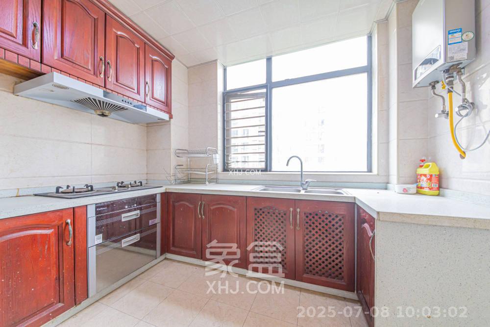 长盛岚庭  3室2厅1卫    2600.0元/月 长盛岚庭  3室2厅1卫    2600.0元/月室内图