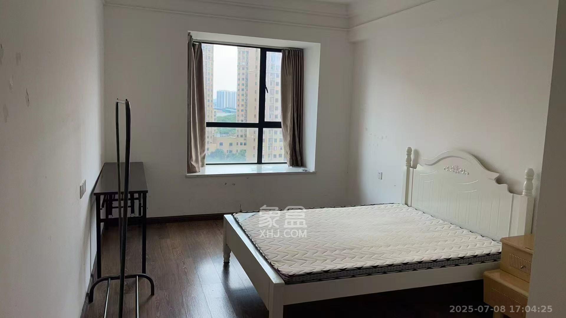 碧桂园公园壹号(凯怡茗苑)  1室3厅2卫    2500.0元/月 碧桂园公园壹号(凯怡茗苑)  1室3厅2卫    2500.0元/月室内图