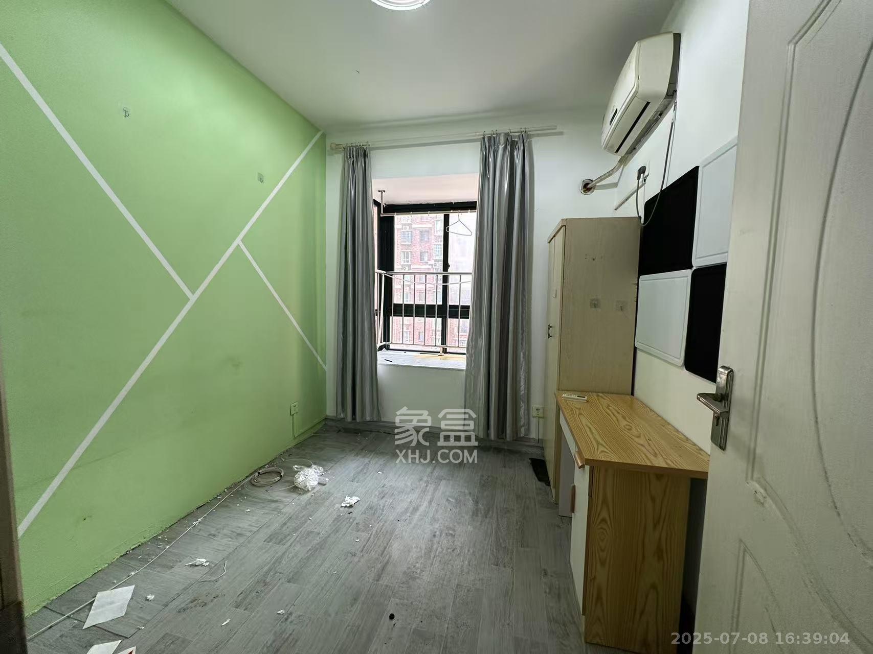 东玺门  4室1厅1卫    2300.0元/月 东玺门  4室1厅1卫    2300.0元/月