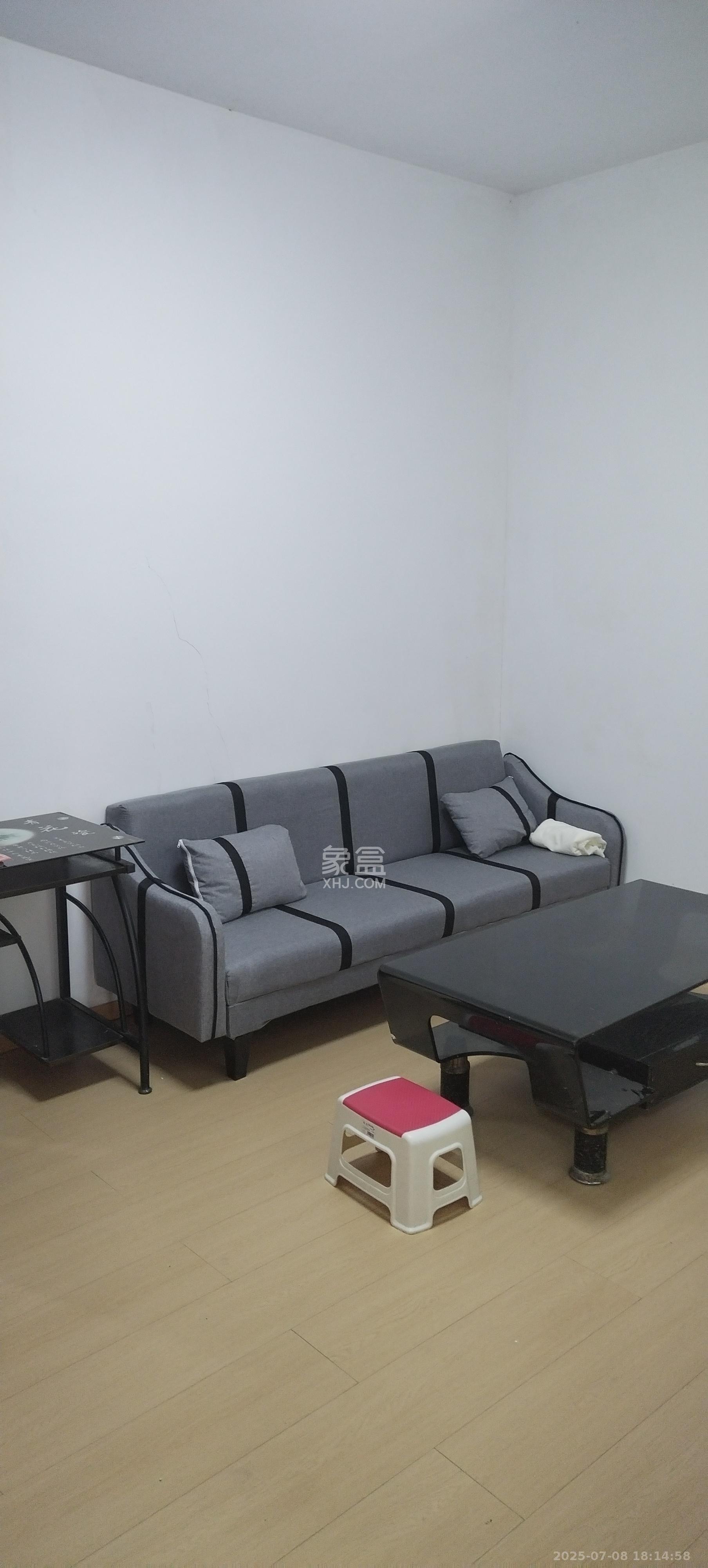 红星国际星城  2室1厅1卫    1600.0元/月 红星国际星城  2室1厅1卫    1600.0元/月