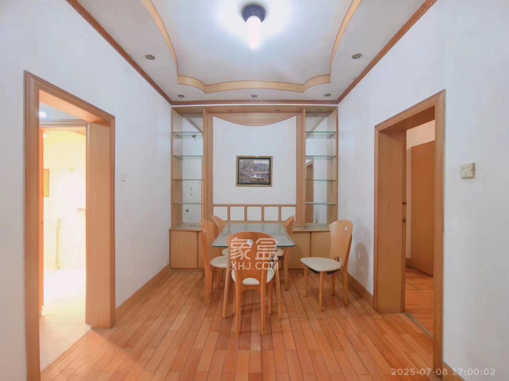 湘农桥社区 3室2厅1卫 2800.0元/月 湘农桥社区 3室2厅1卫 2800.0元/月室内图