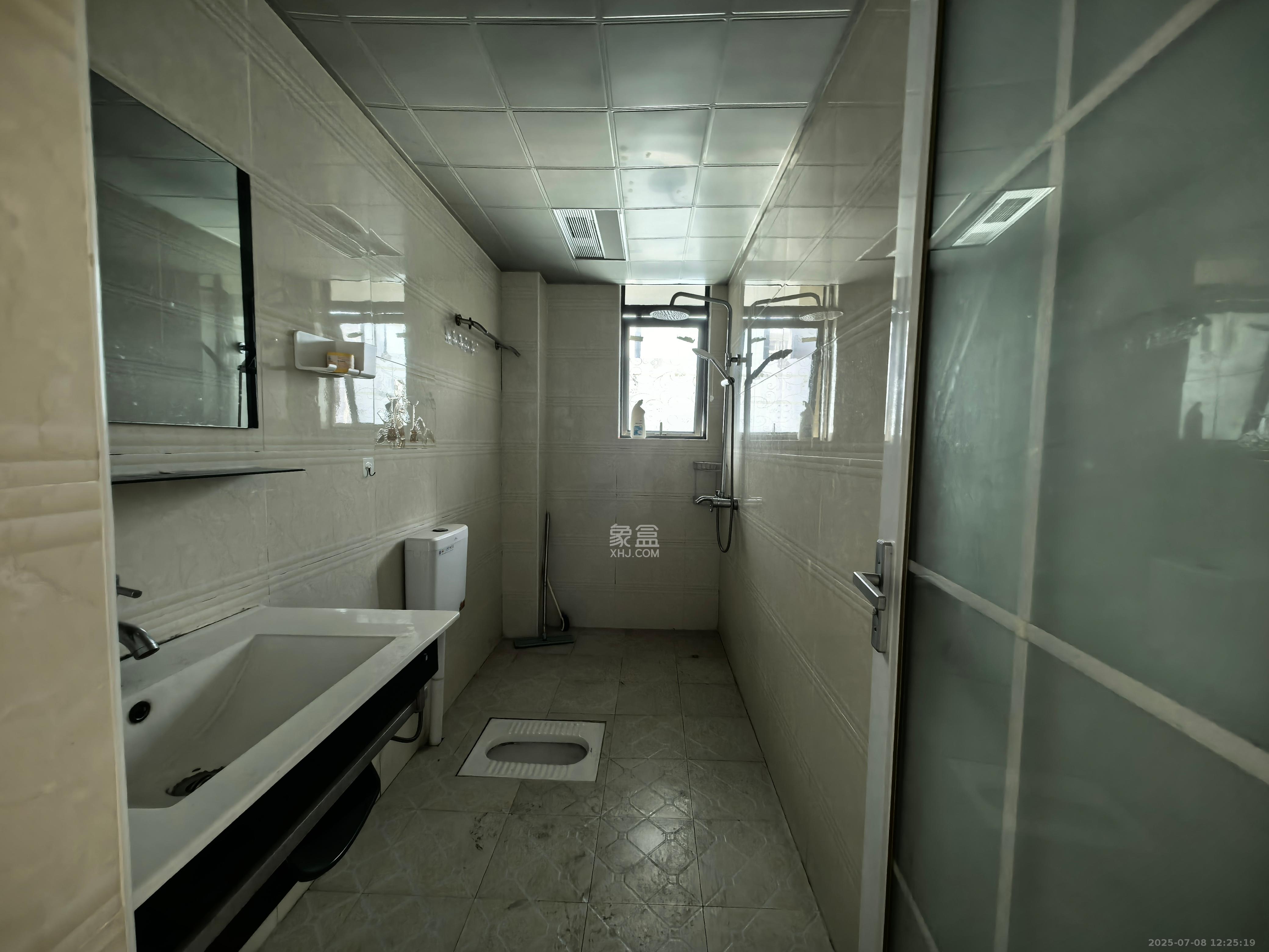 新华都万家城 3室2厅2卫 1800.0元/月 新华都万家城 3室2厅2卫 1800.0元/月室内图