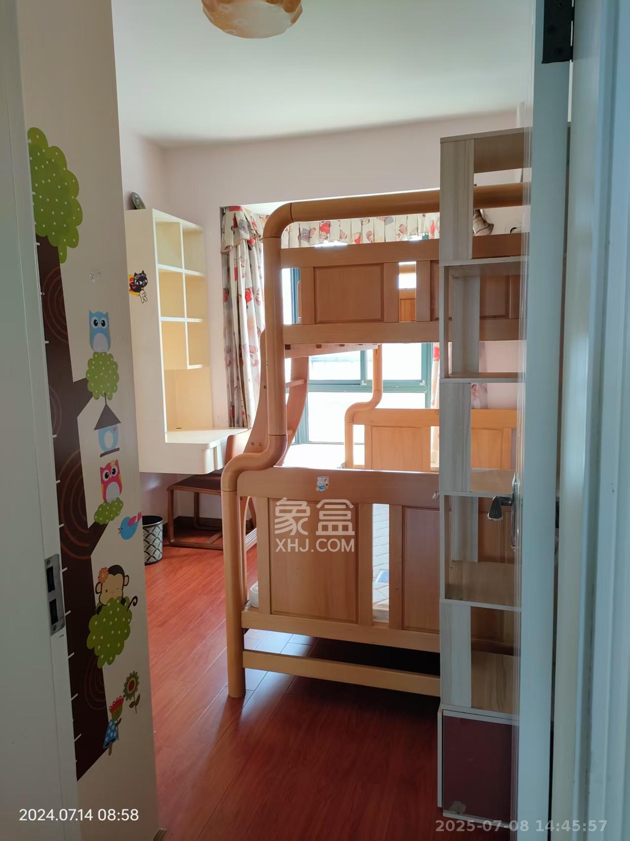 天城湖光山色  3室2厅2卫   3500.00元/月室内图