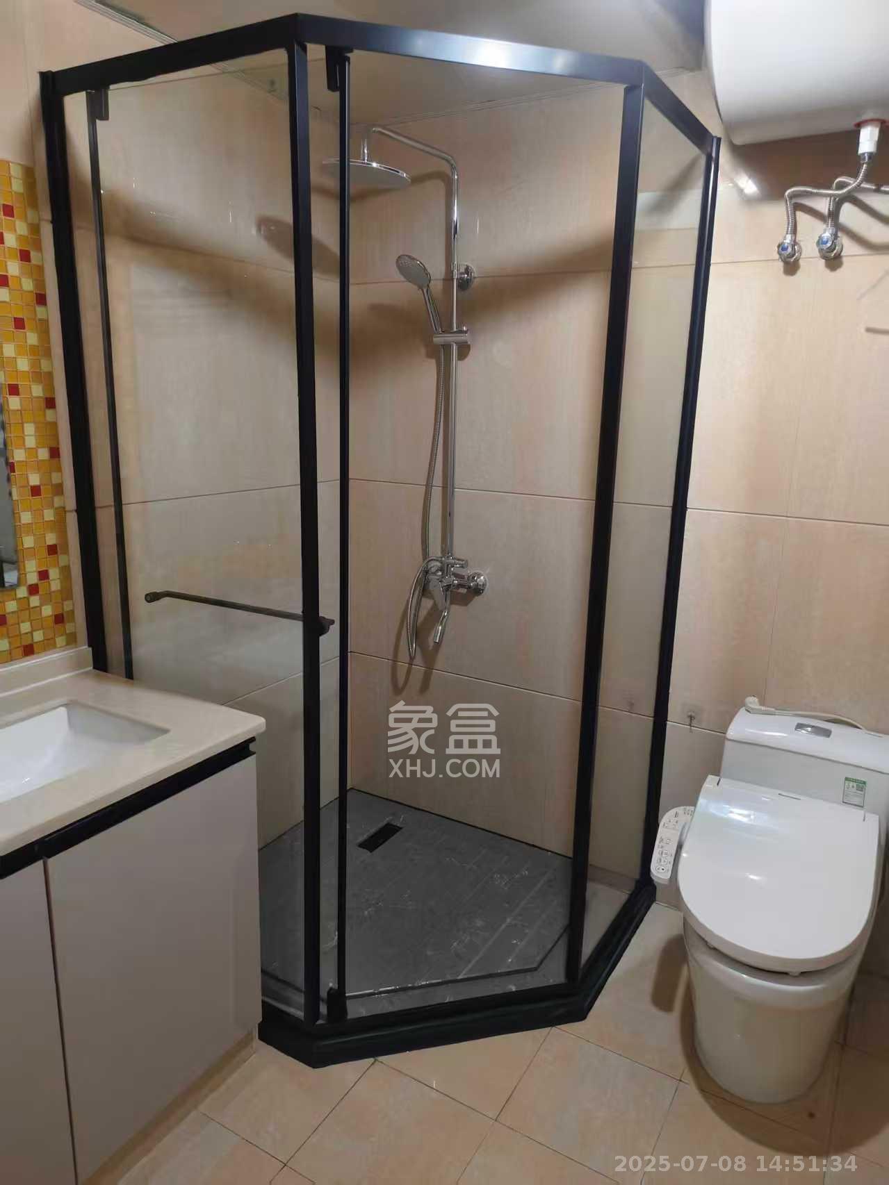 上海城小区  2室2厅1卫   2600.00元/月室内图