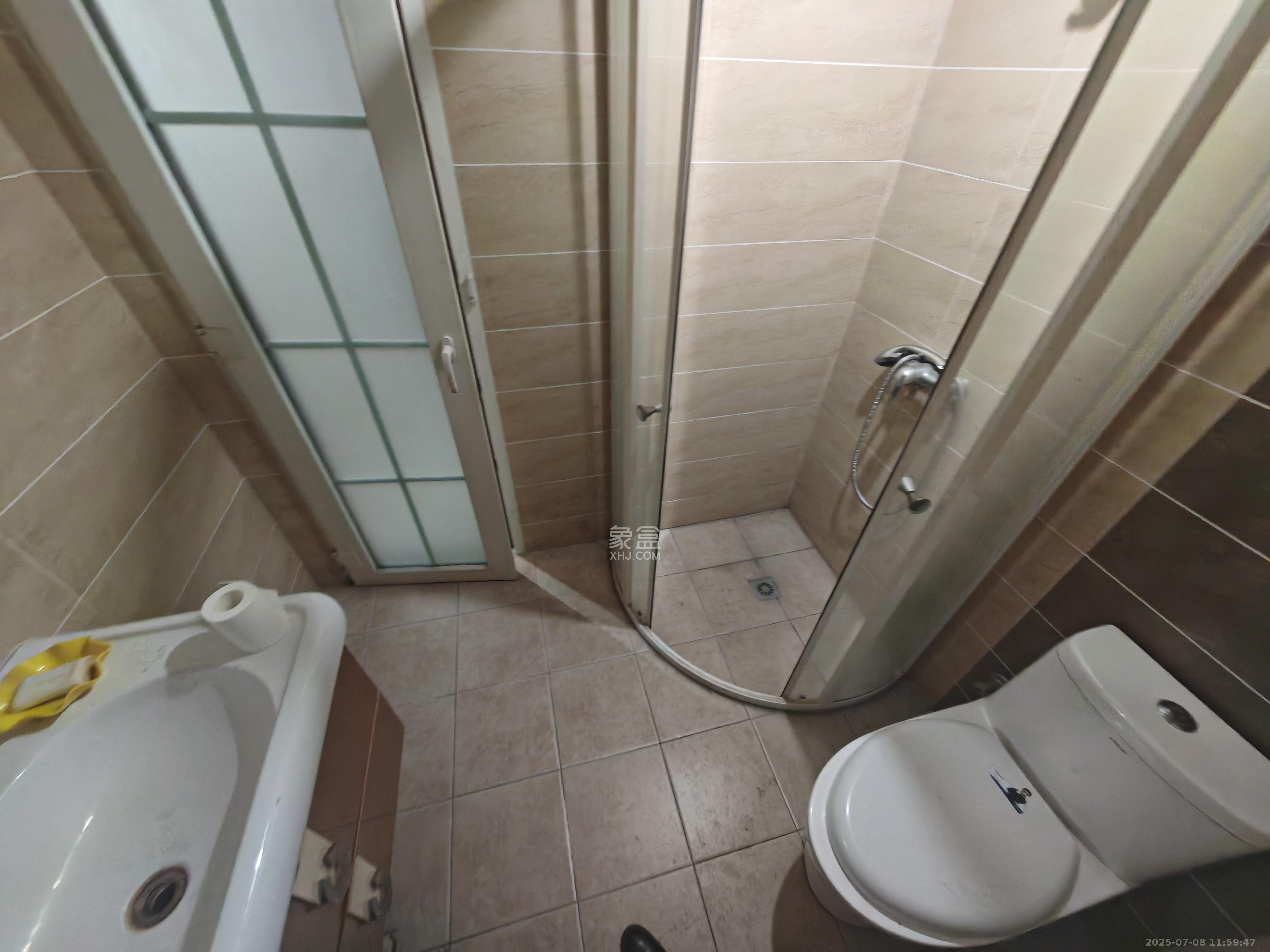 嘉盛国际广场 1室1厅1卫 2000.00元/月 嘉盛国际广场 1室1厅1卫 2000.00元/月室内图