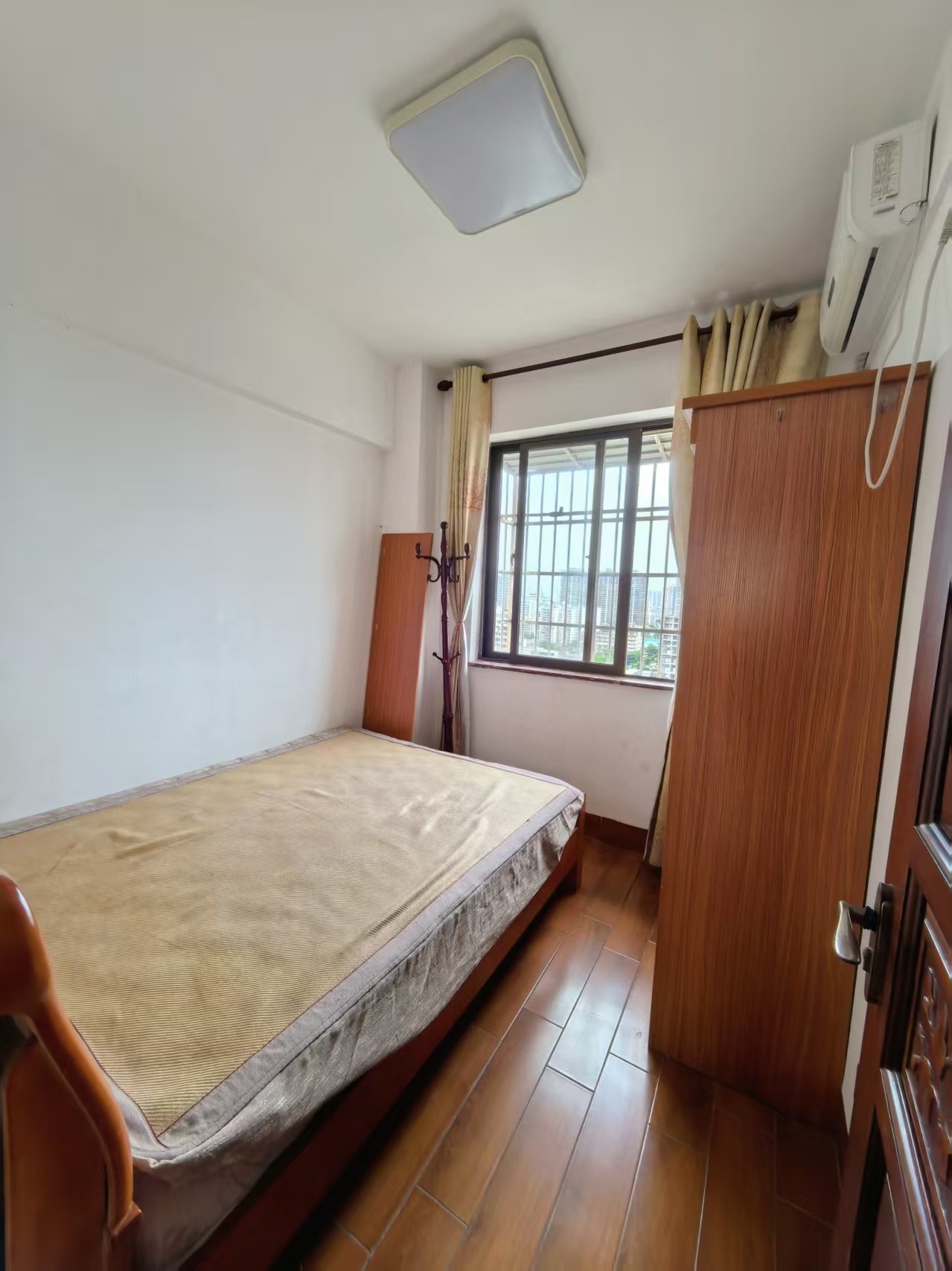 金银小区  2室2厅2卫    2500.0元/月 金银小区  2室2厅2卫    2500.0元/月室内图