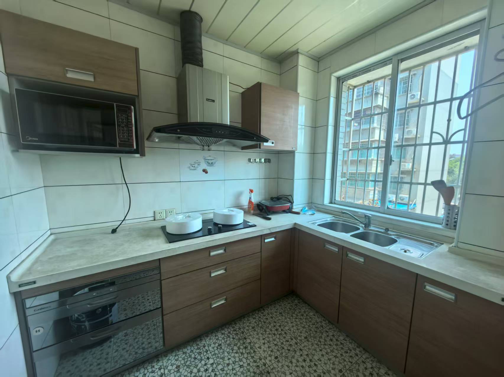 华联小区 4室2厅2卫 45.8万 华联小区 4室2厅2卫 45.8万小区图