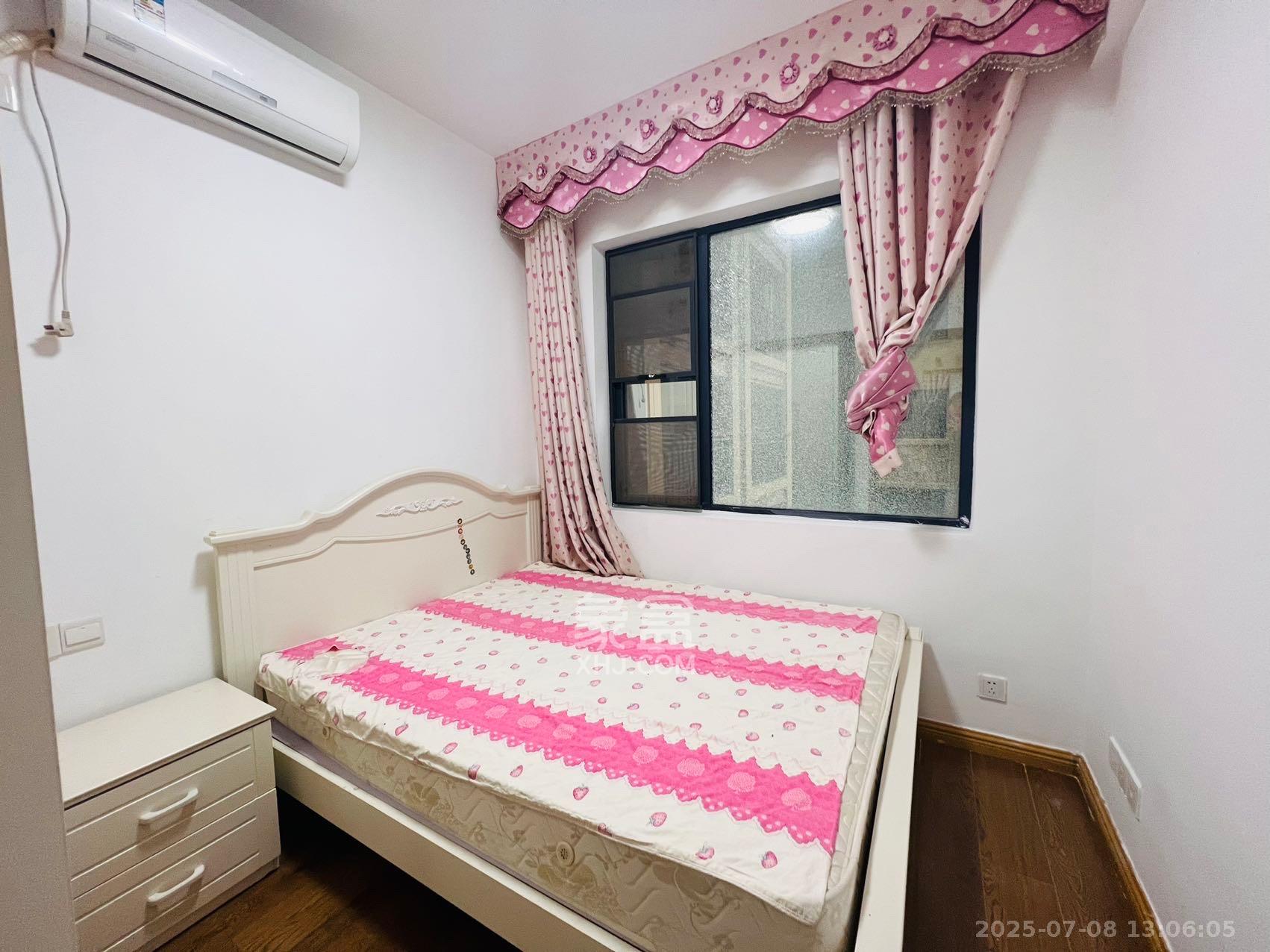 中南红领邦(红星嘉和苑) 2室1厅1卫 2200.0元/月 中南红领邦(红星嘉和苑) 2室1厅1卫 2200.0元/月室内图