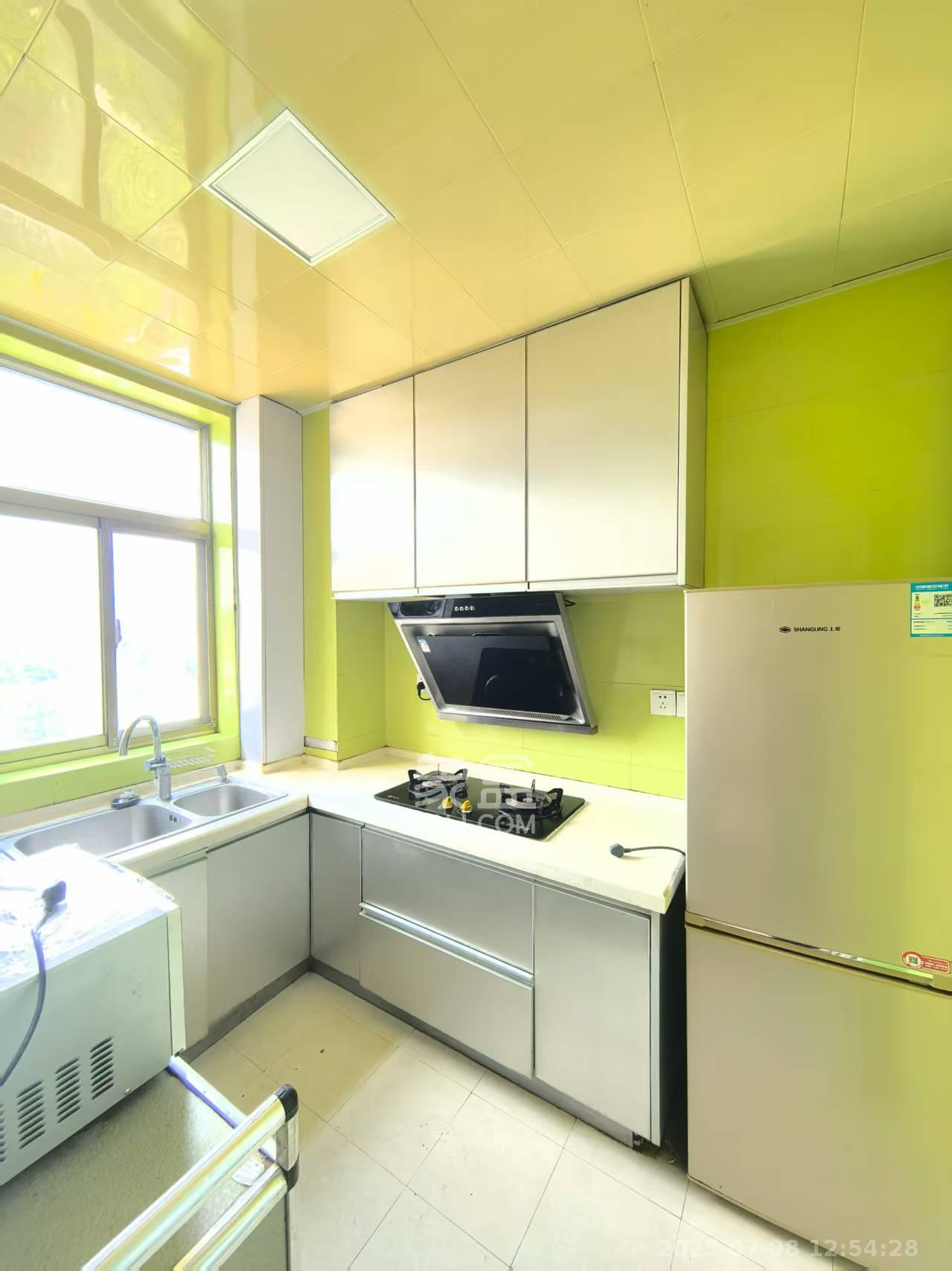 西岸润泽府  3室2厅2卫   2800.00元/月室内图