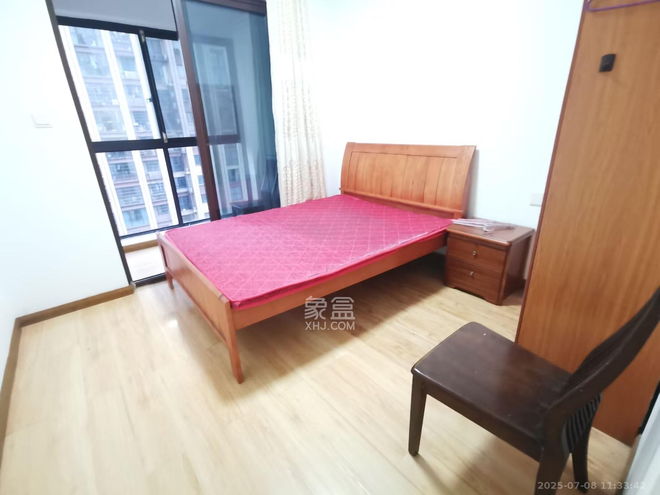 东方美地  4室2厅1卫   2900.00元/月室内图