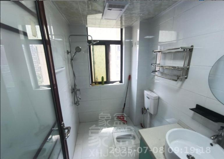 武广国际学苑 3室2厅2卫 2200.0元/月 武广国际学苑 3室2厅2卫 2200.0元/月室内图