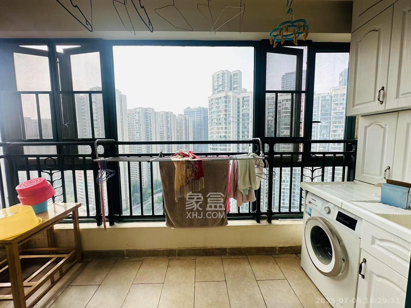 恒大御景湾  1室2厅2卫   3200.00元/月室内图